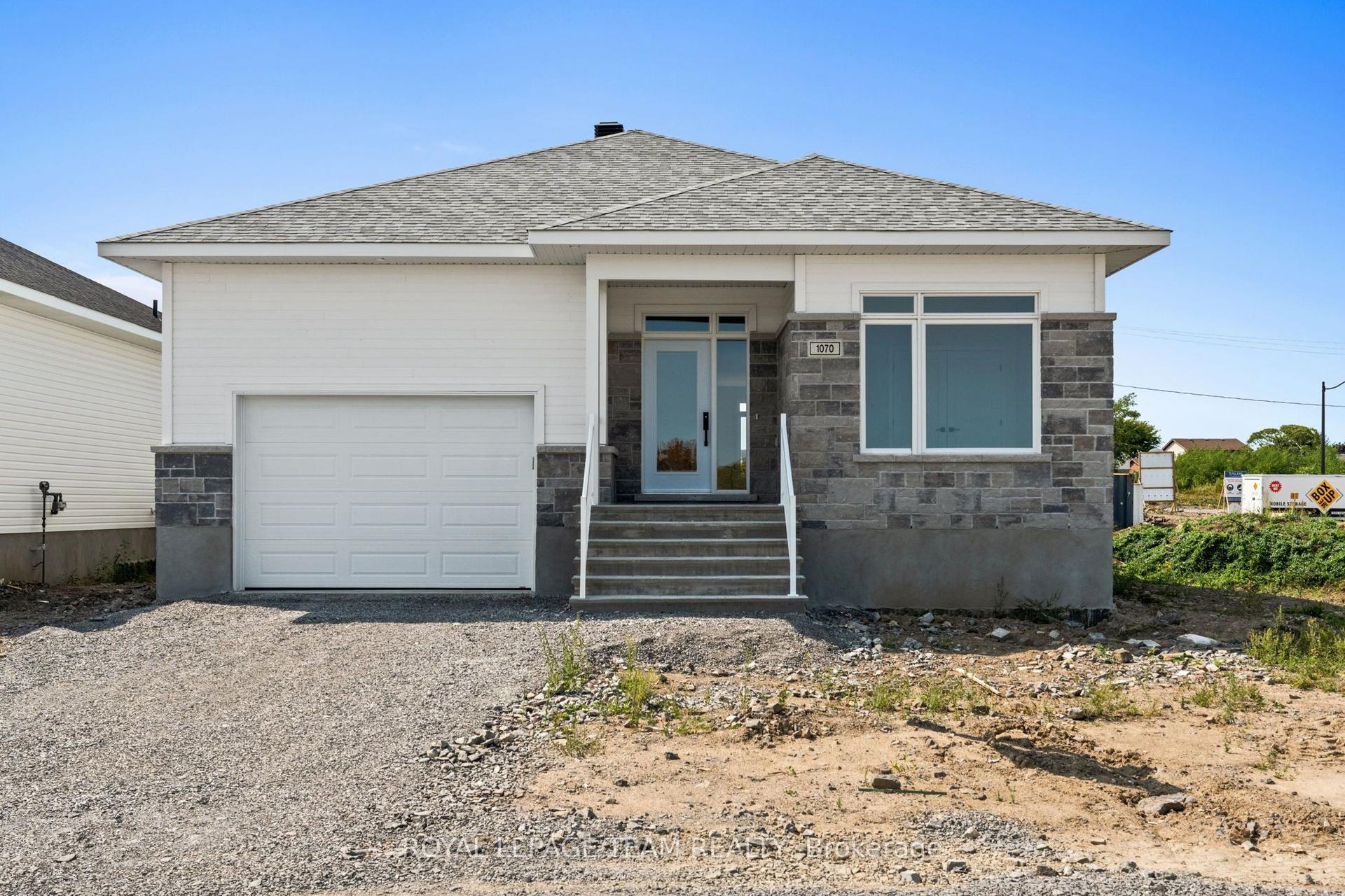 1070 Turner Drive — photo 1