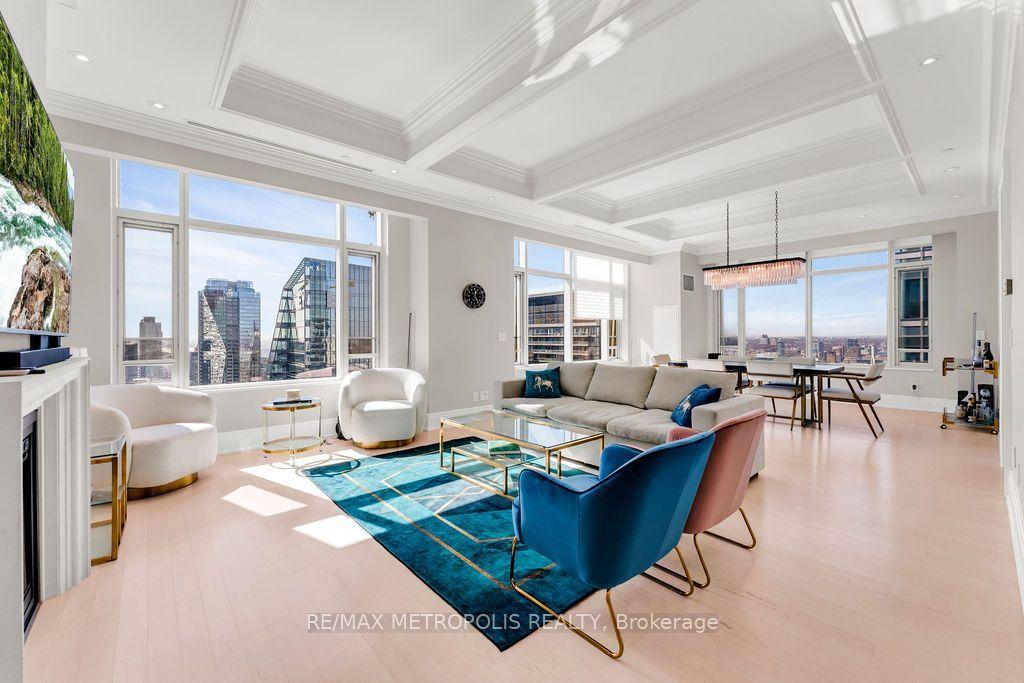 311 Bay Street 4201 #4201, Toronto — Condo for lease, photo 1