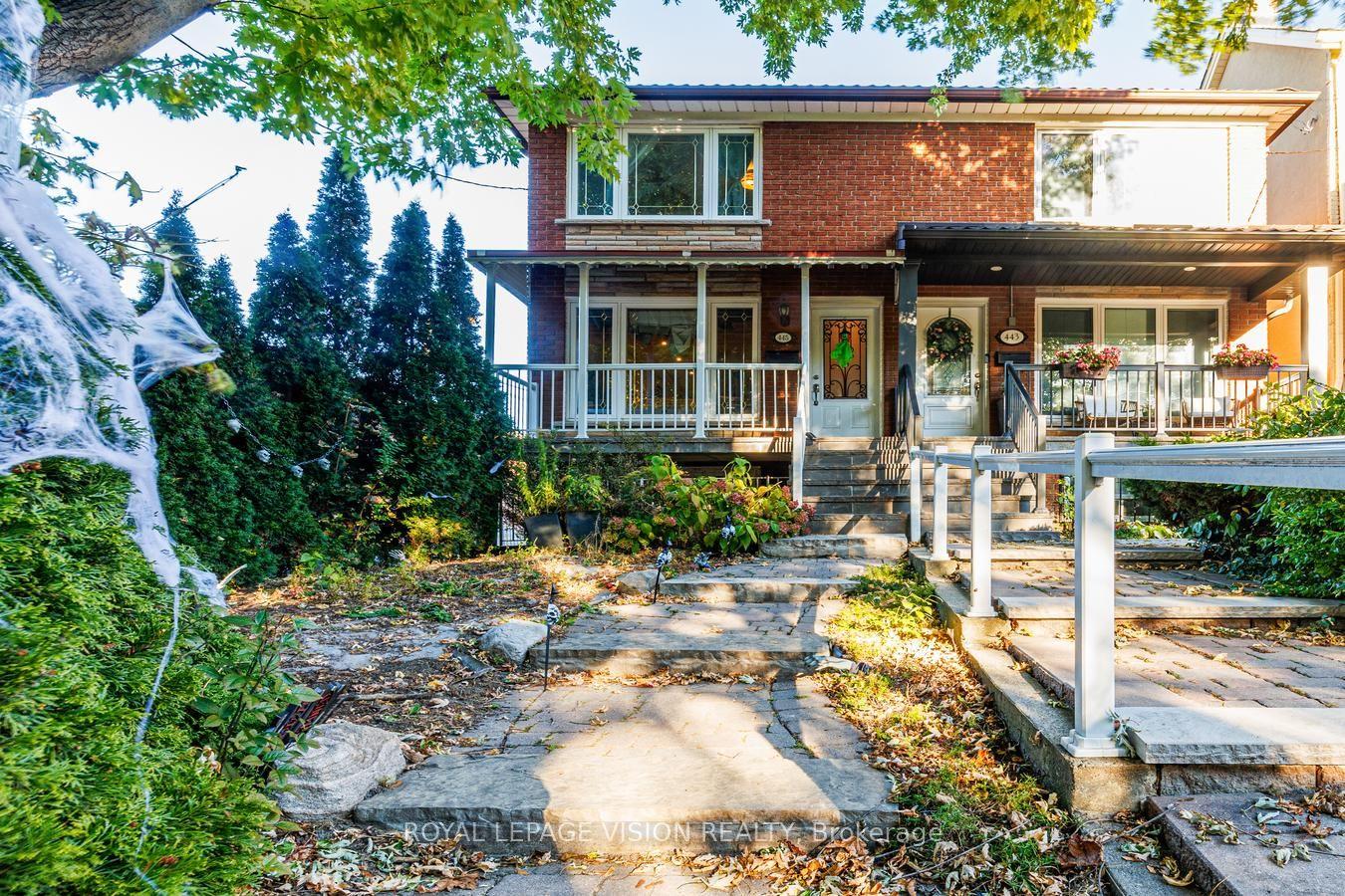 445 Shaw Street, Toronto — Semi-Detached for sale, photo 1