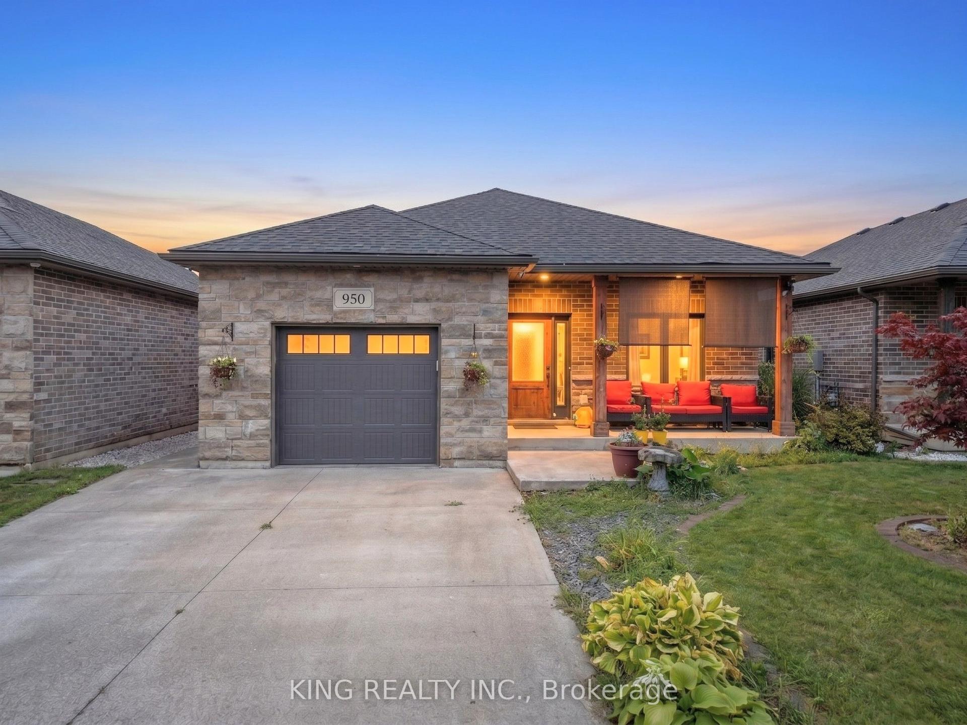 950 Ellrose Avenue, Windsor — Detached for sale, photo 1
