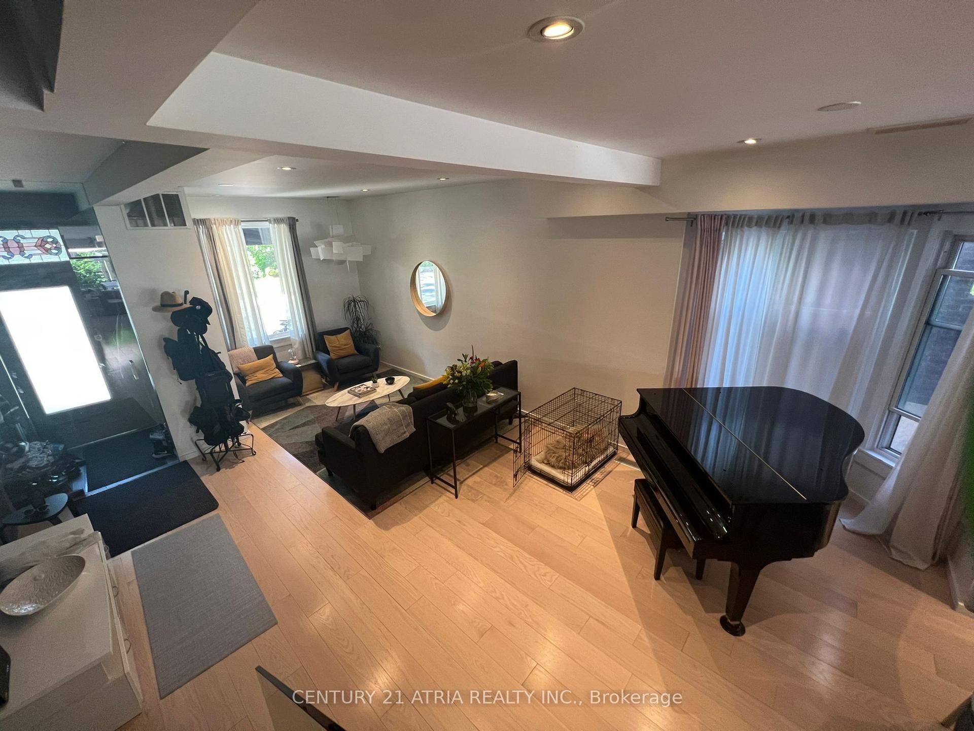 109 Simpson Avenue — photo 1
