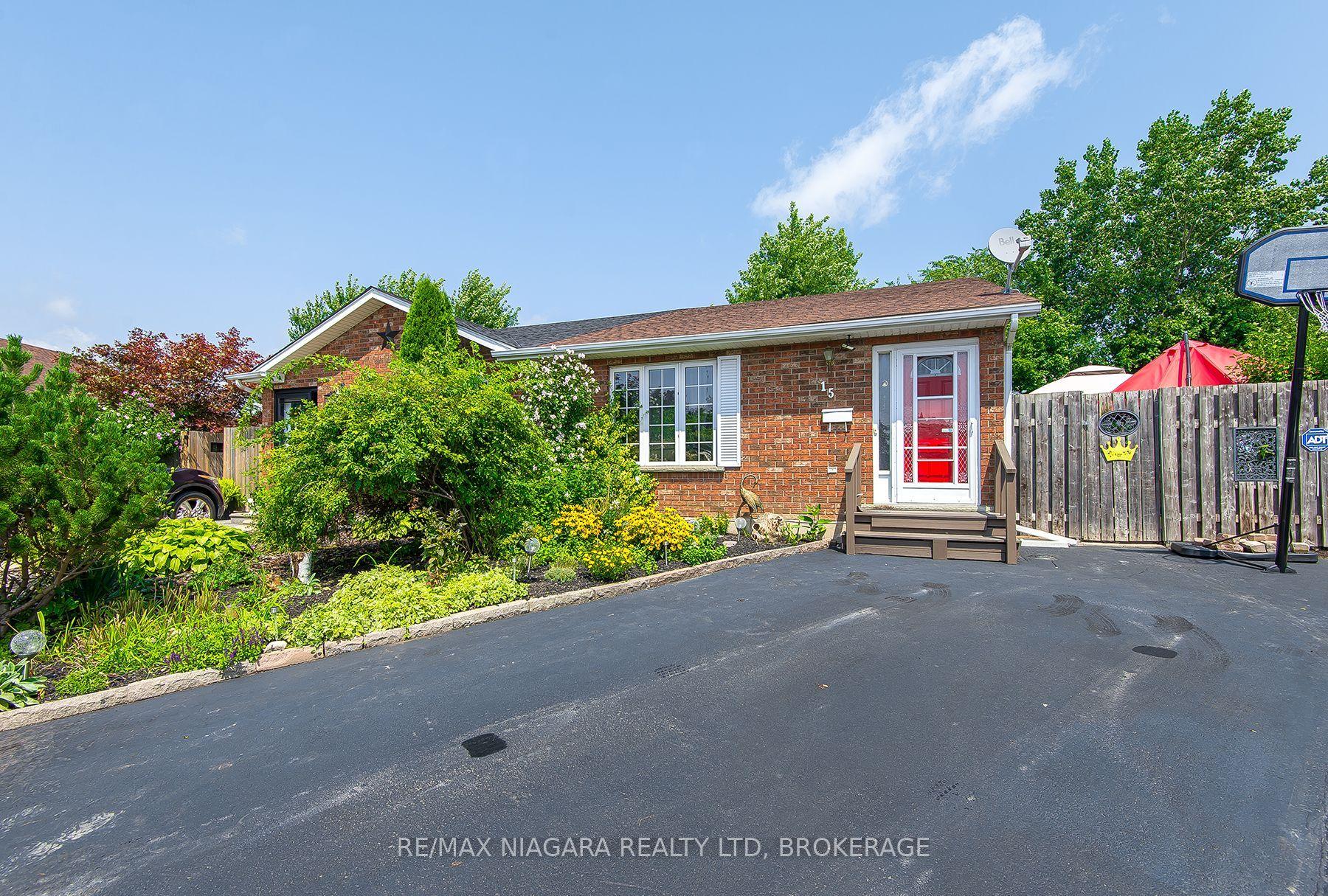 15 Marc Court — photo 1