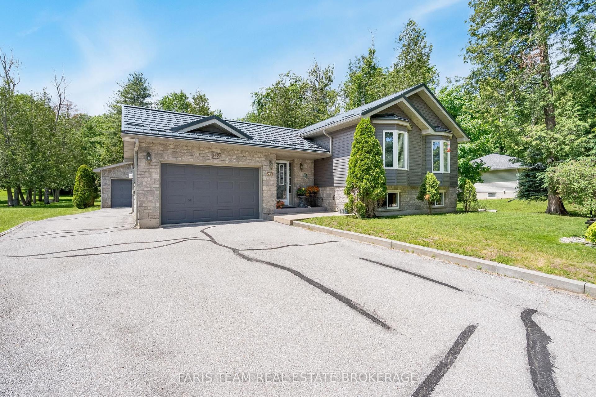 46 Greenwood Avenue — photo 1