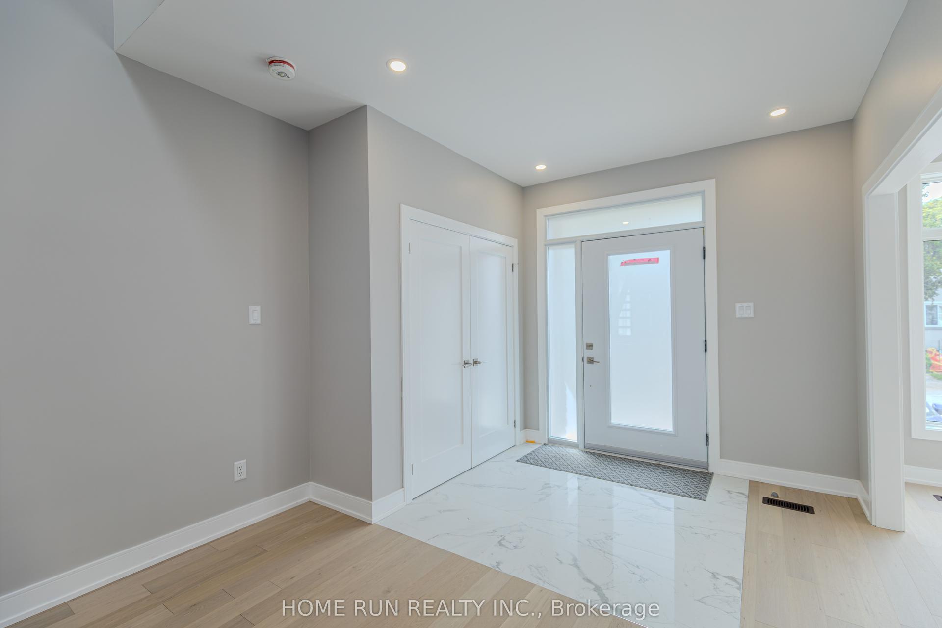 295 Dovercourt Avenue — photo 1