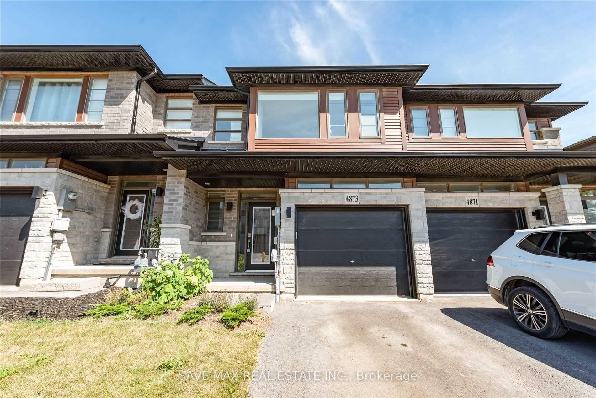 4873 Connor Drive, Lincoln — Townhouse for lease, photo 1