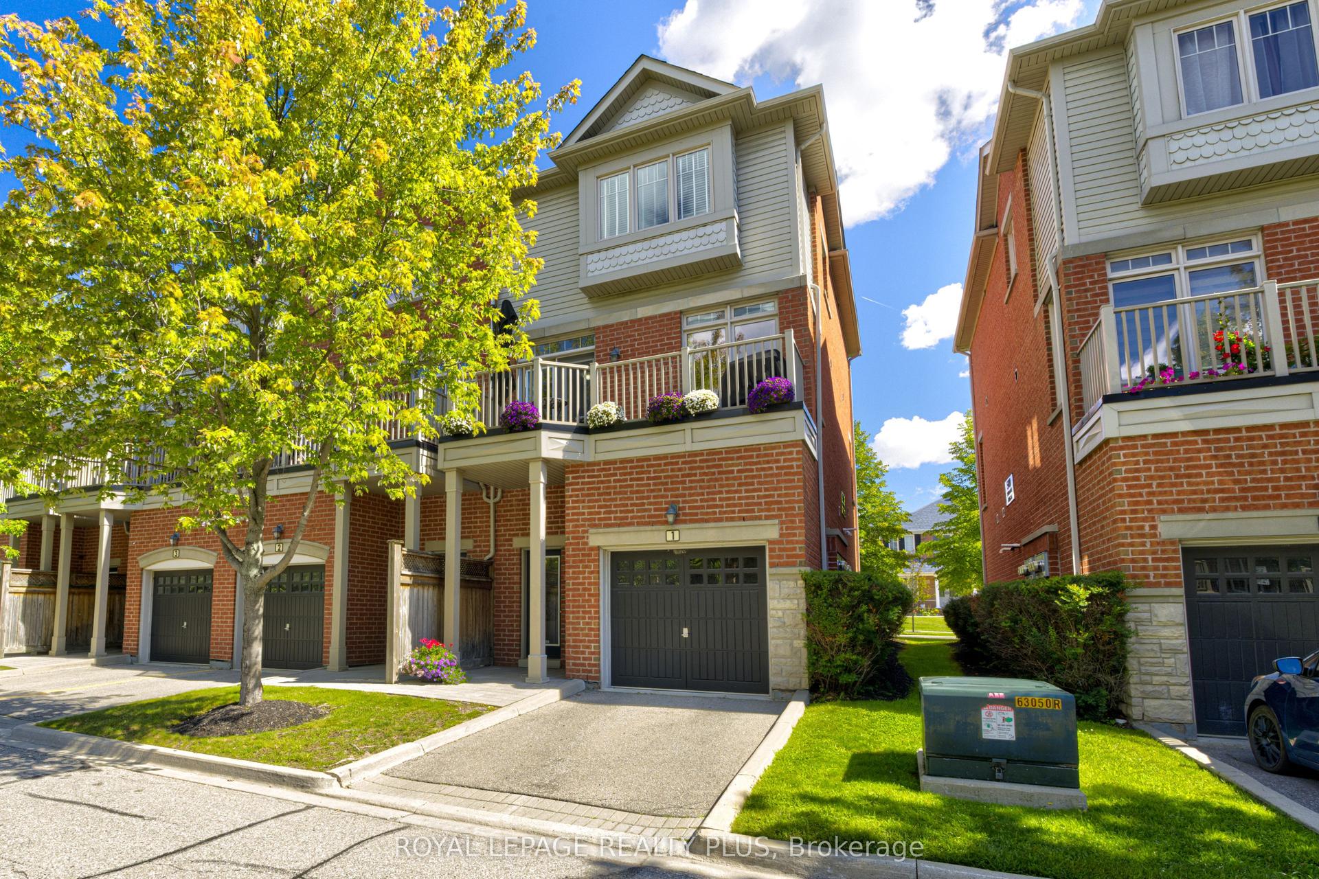 5750 Tosca Drive 1 #1, Mississauga — Condo Town for sale, photo 1