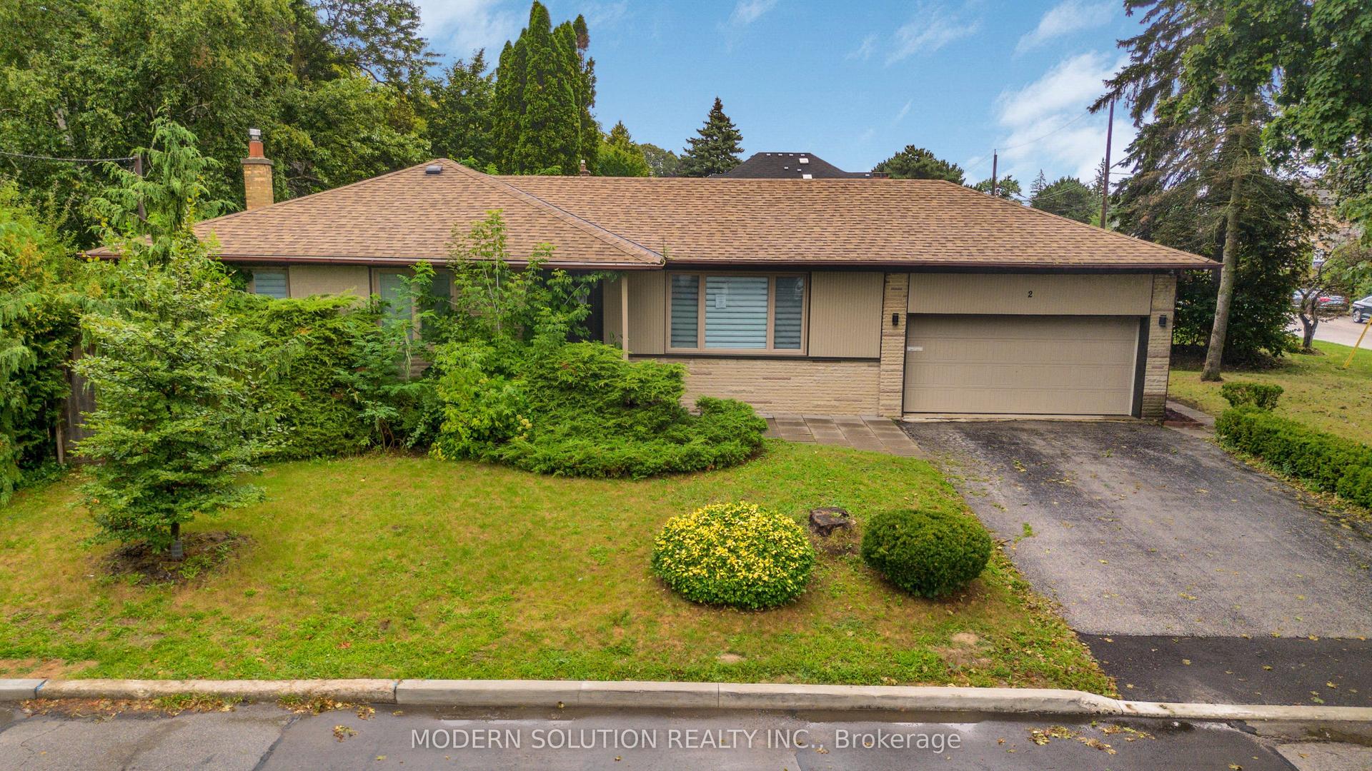 2 Caswell Drive, Toronto — Detached for sale, photo 1