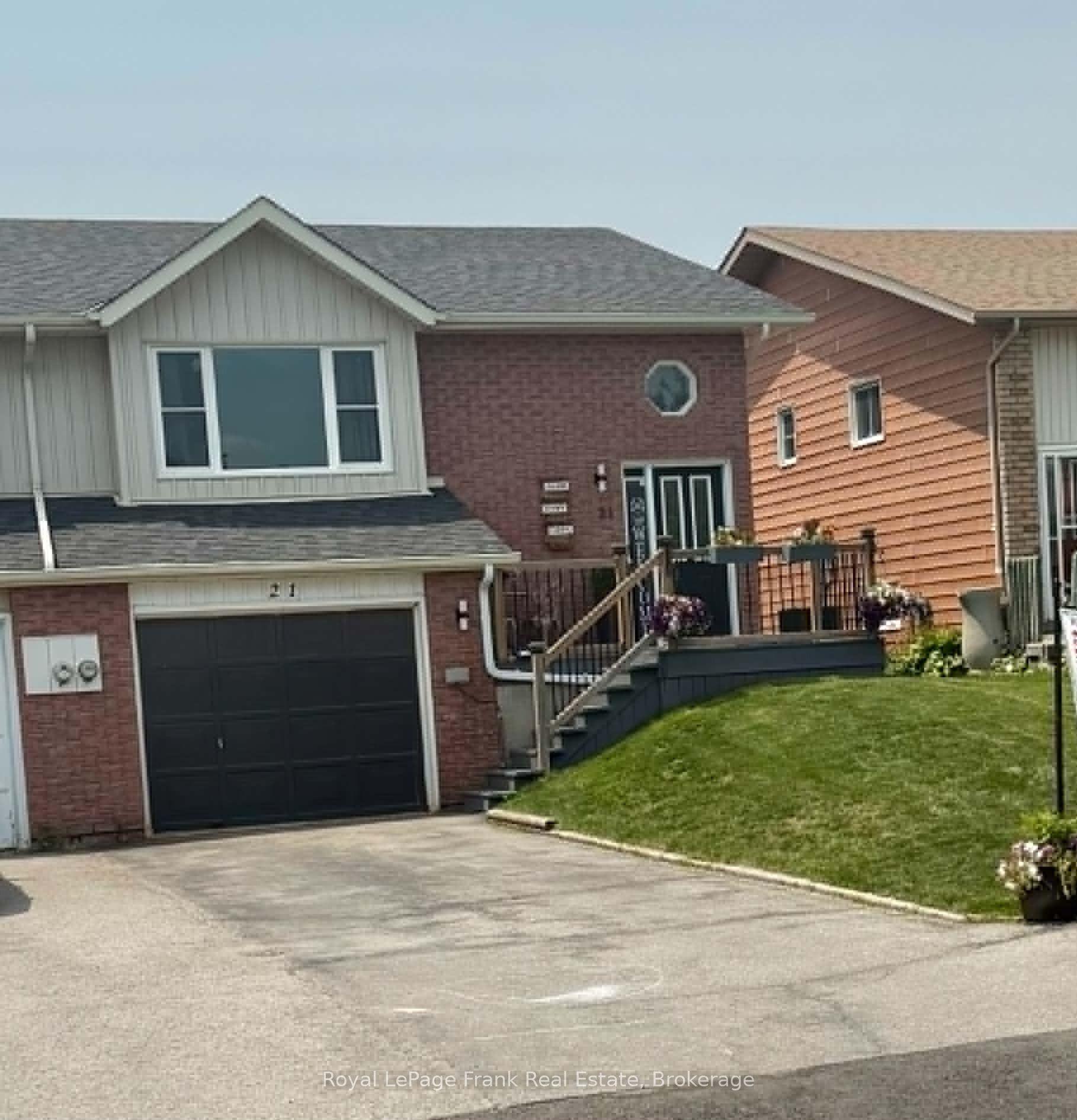 21 Birch Crescent — photo 1