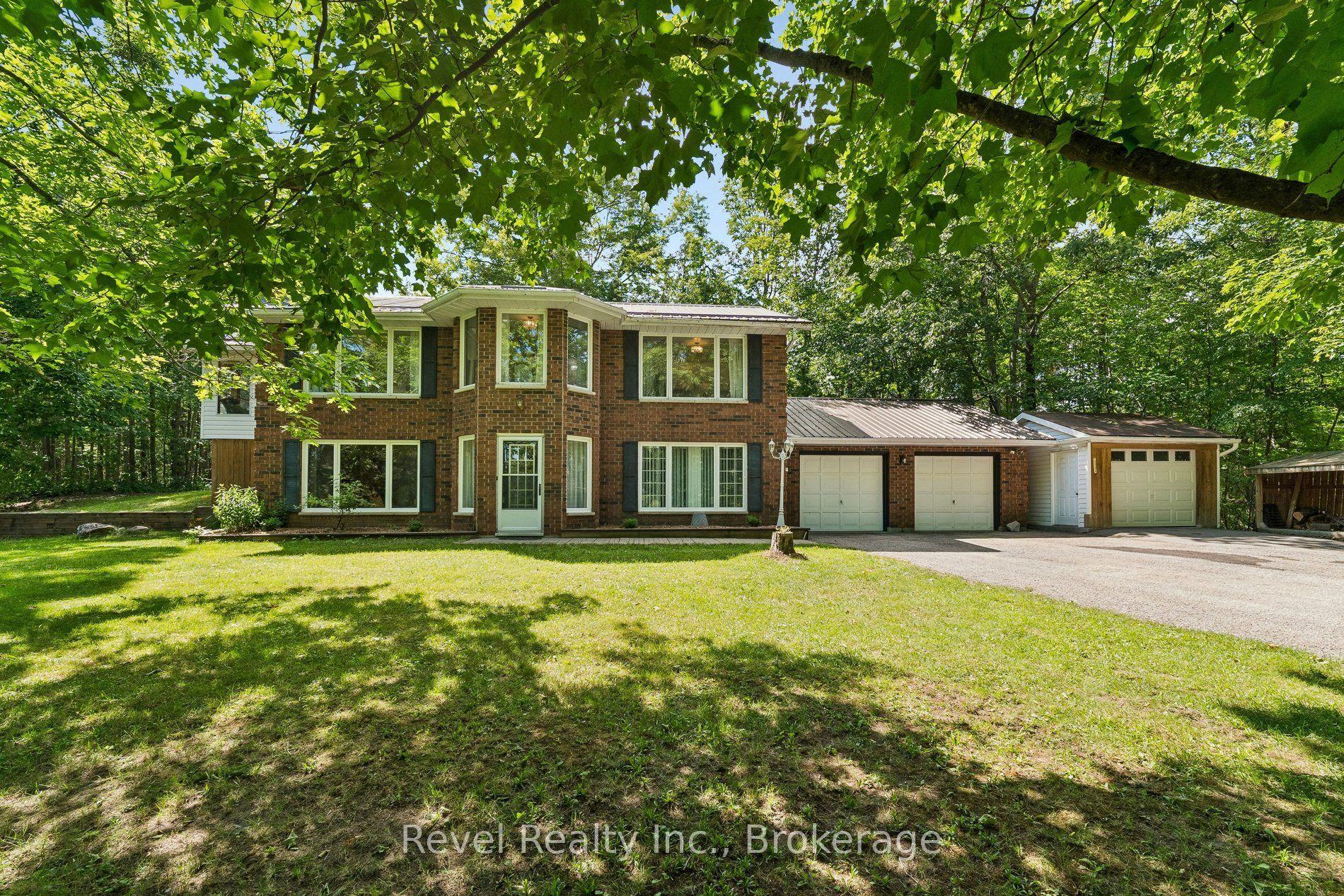 18 Bessie Avenue S, Kawartha Lakes — Detached for sale, photo 1
