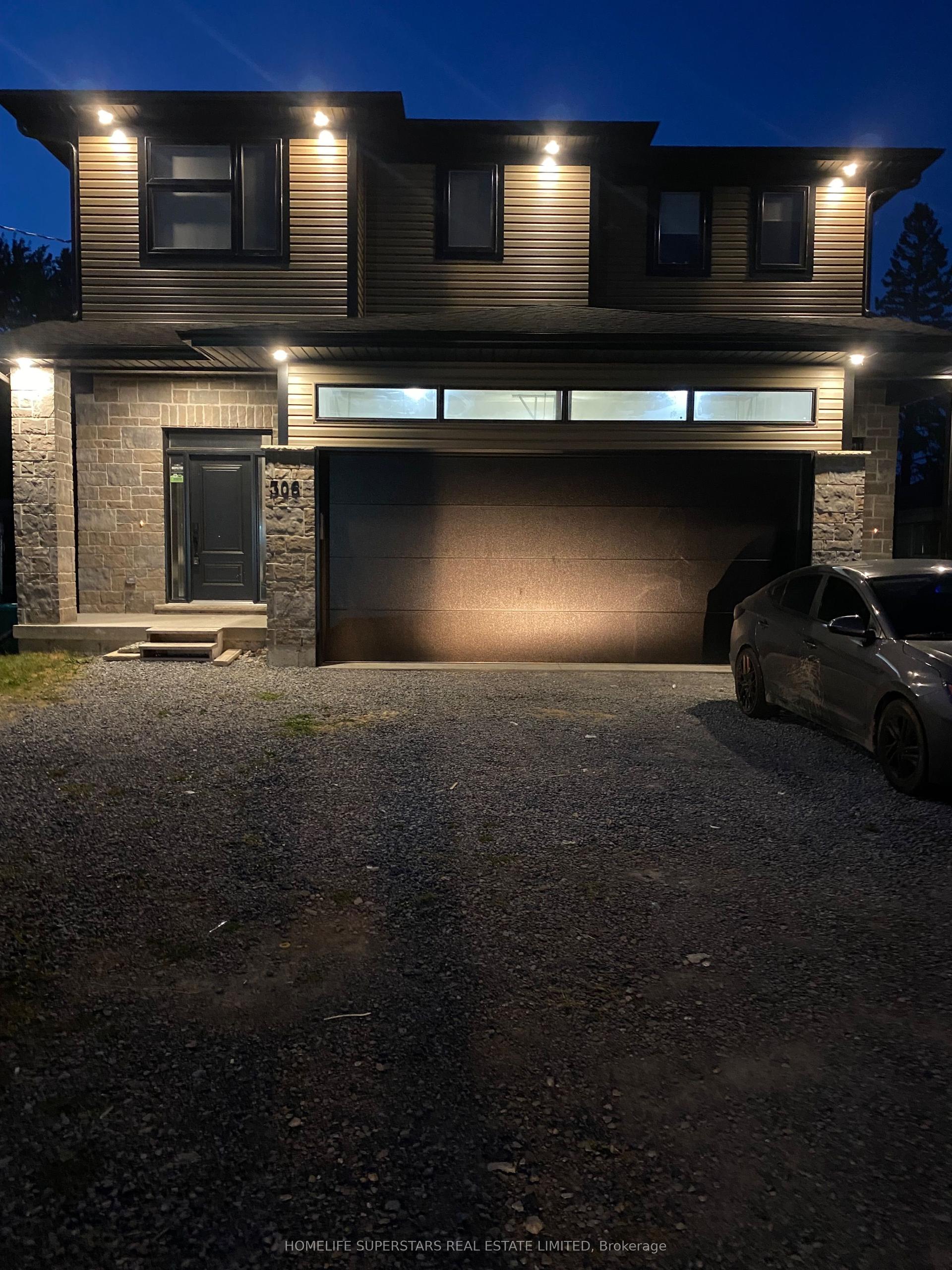 306 Jarvis Street E — photo 1