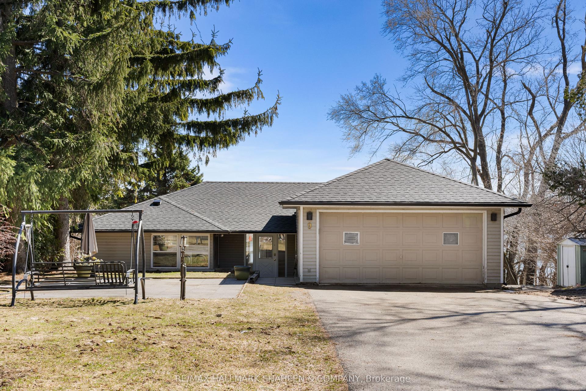 9 Evans Drive — photo 1