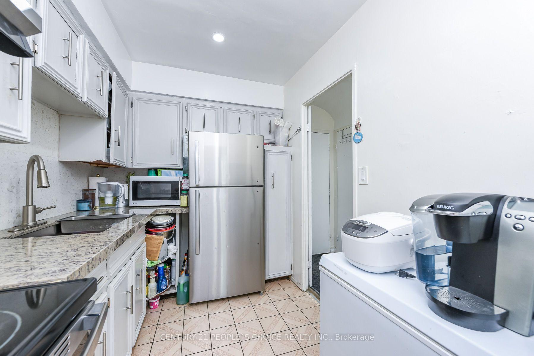 10 Eddystone Avenue 108 #108 — photo 1