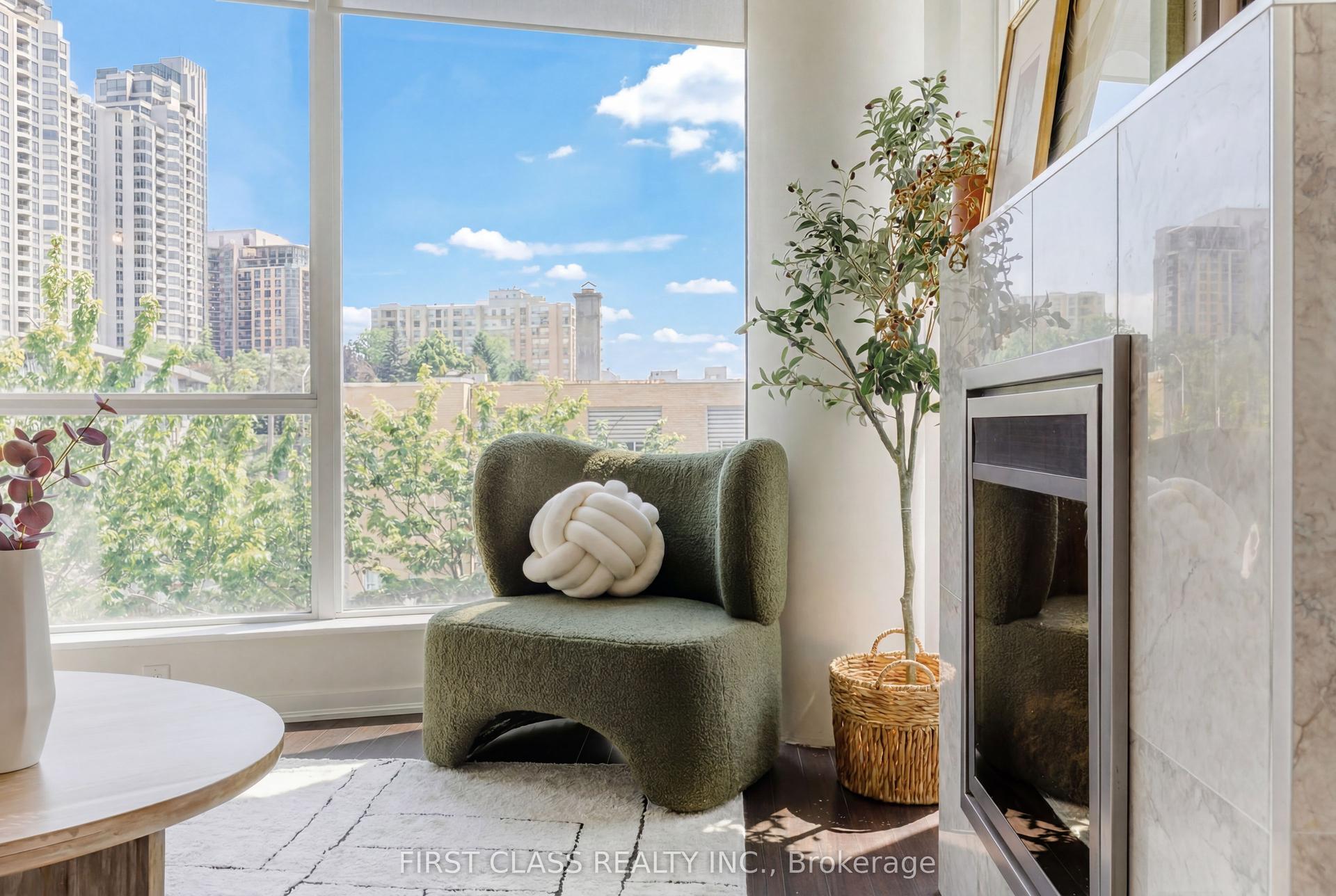 30 Canterbury Place 305 #305, Toronto — Condo for sale, photo 1