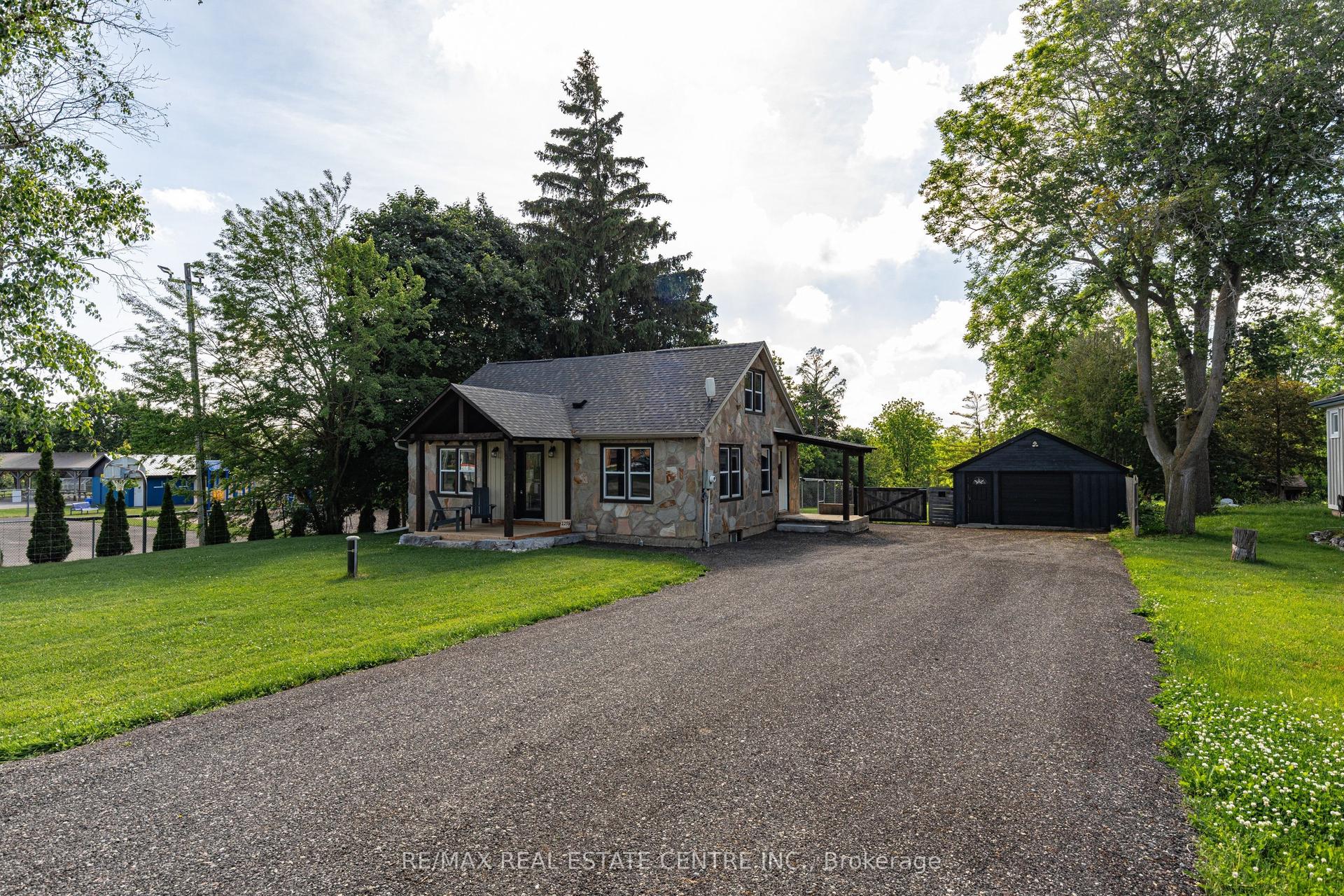 1235 Sheffield Road — photo 1