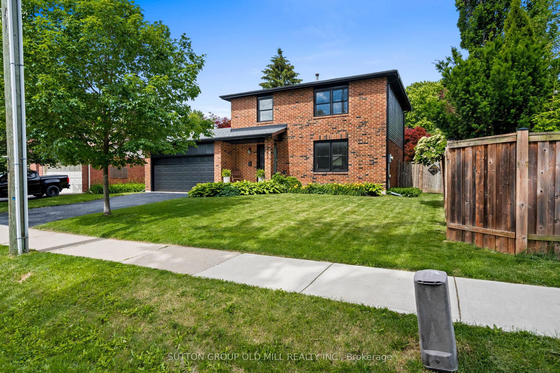262 Chalmers Street — photo 1