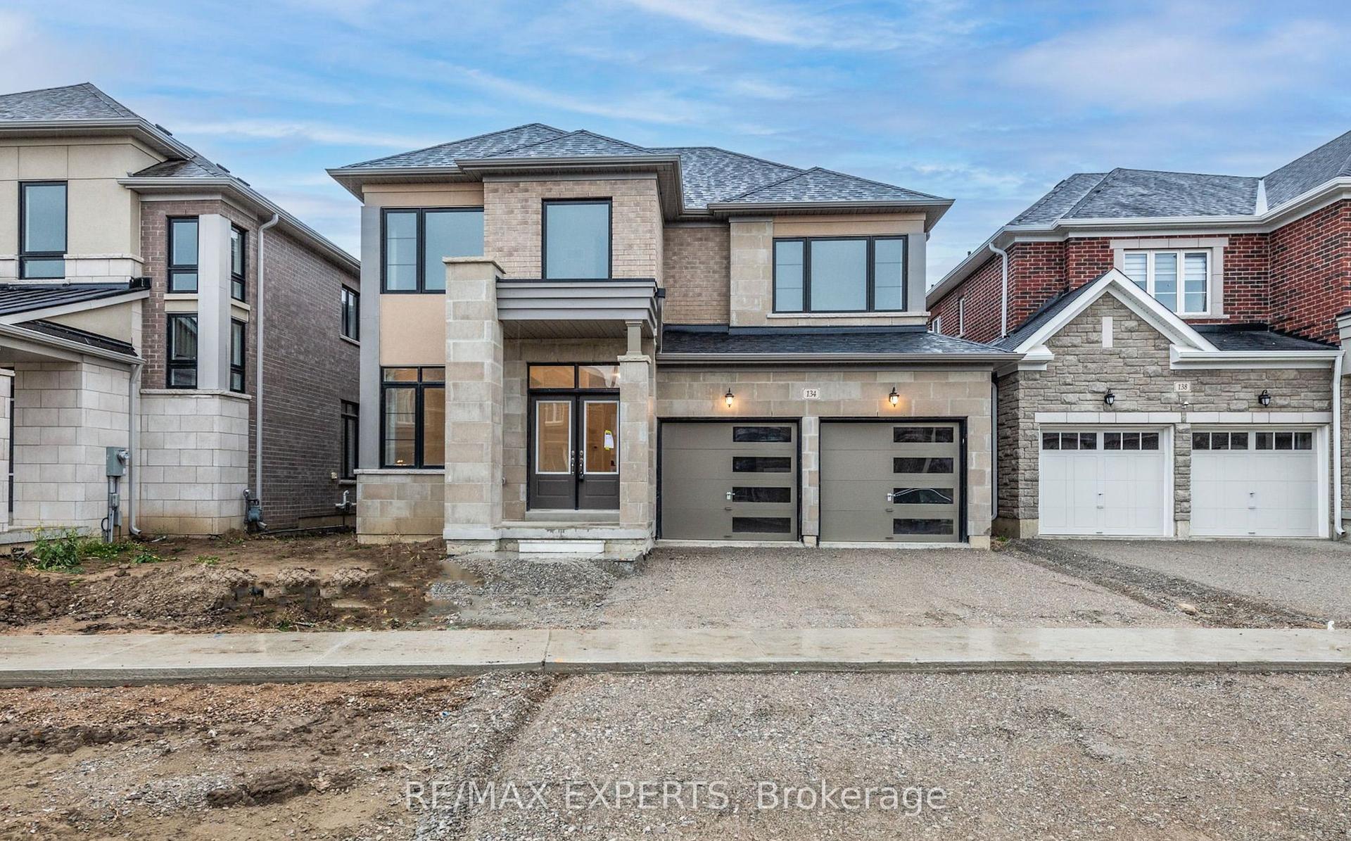 134 Jonkman Boulevard — photo 1