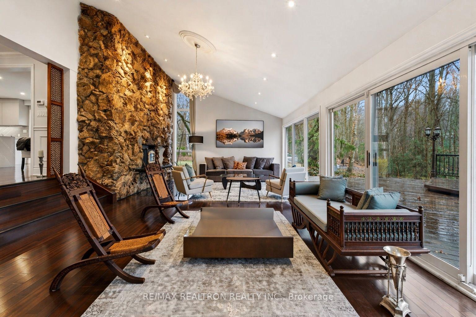 14038 Bayview Avenue — photo 1