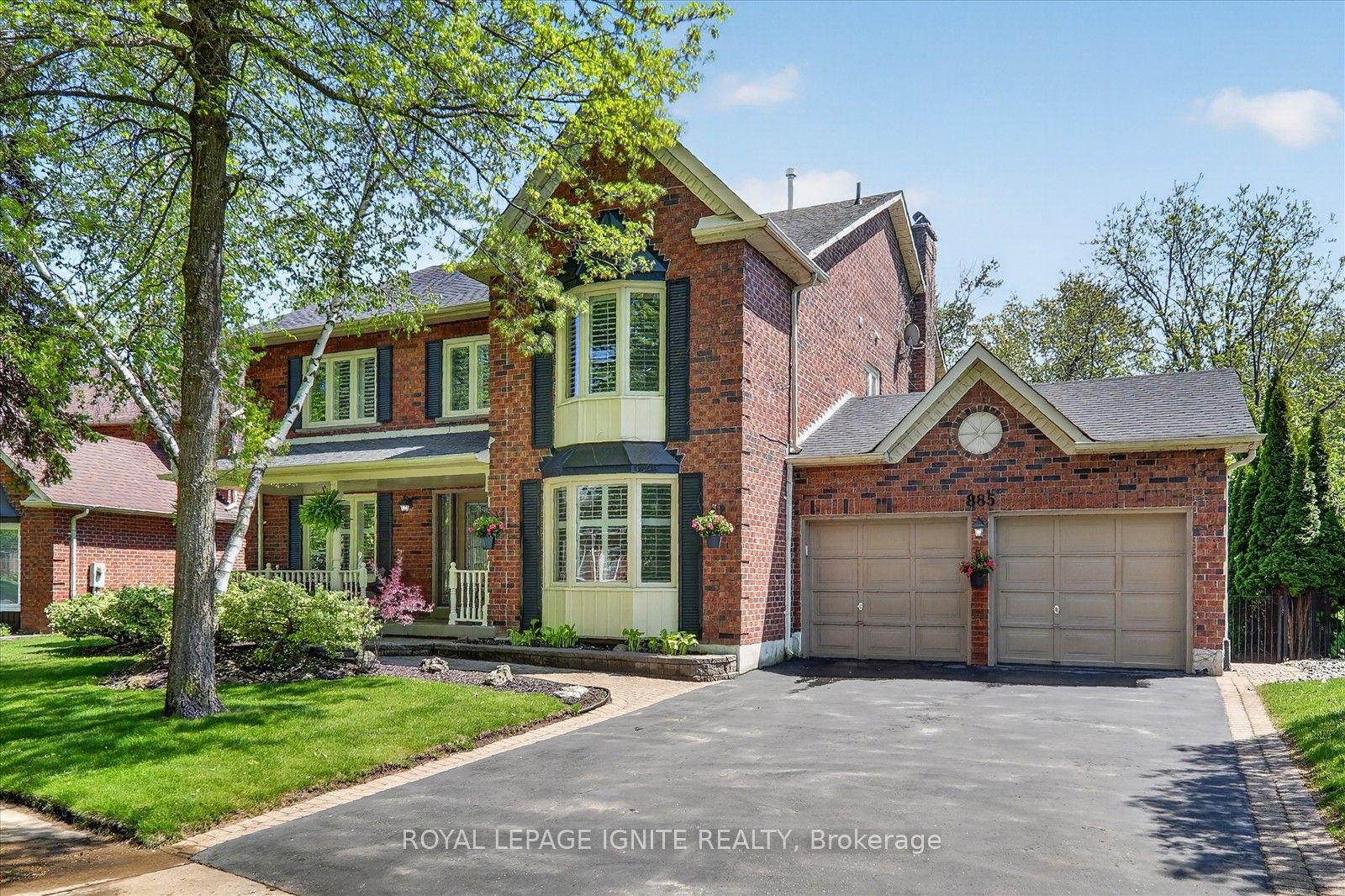 885 Baylawn Drive — photo 1