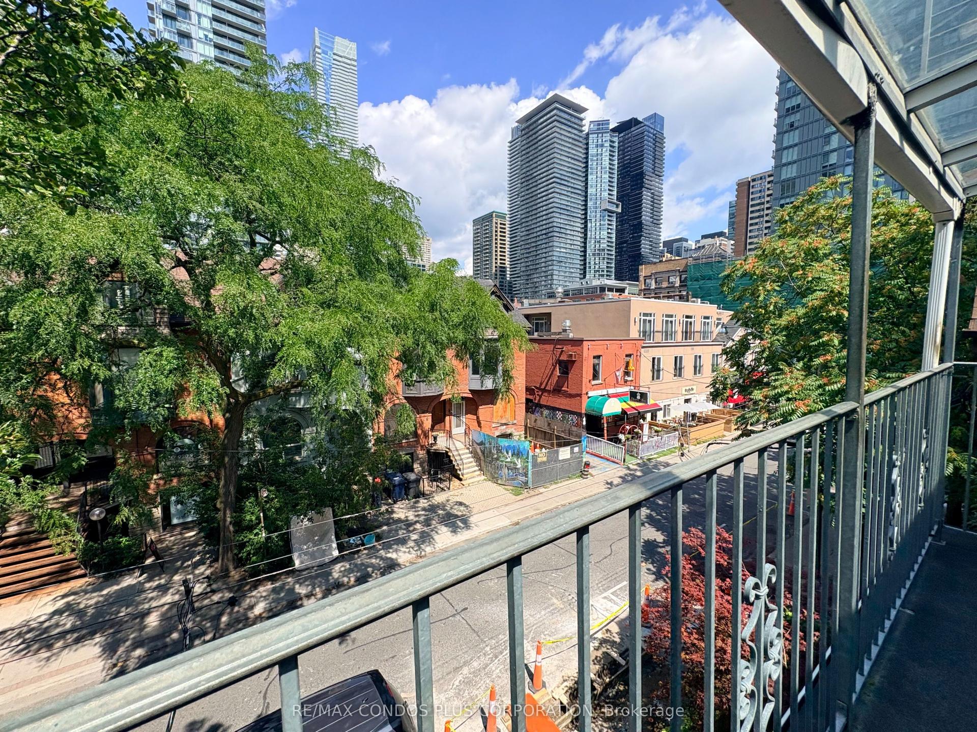 15 Irwin Avenue, Toronto — Townhouse for lease, photo 1