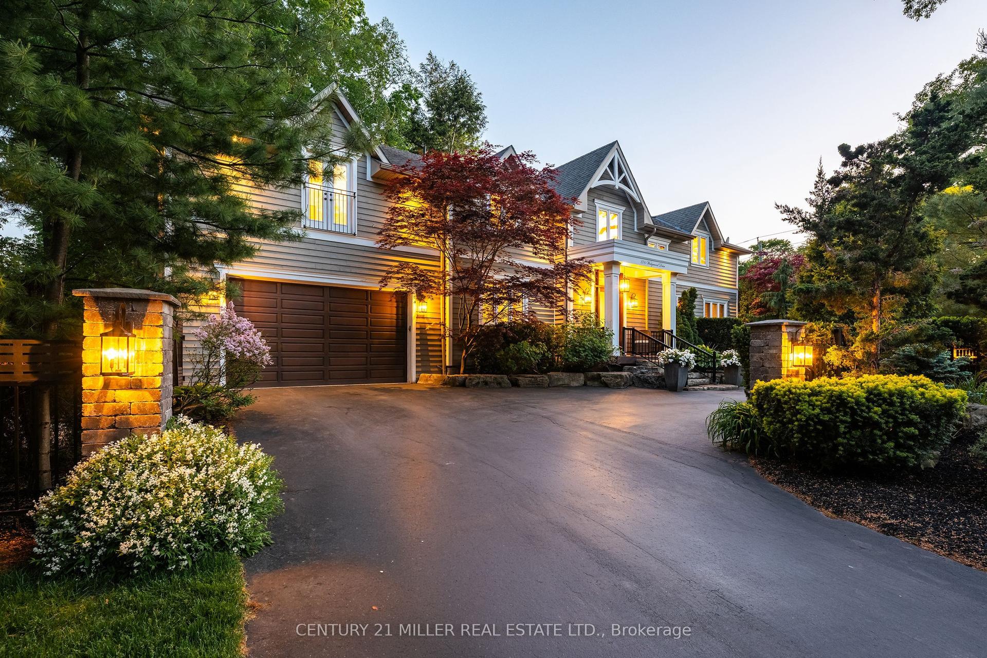 376 Wedgewood Drive — photo 1