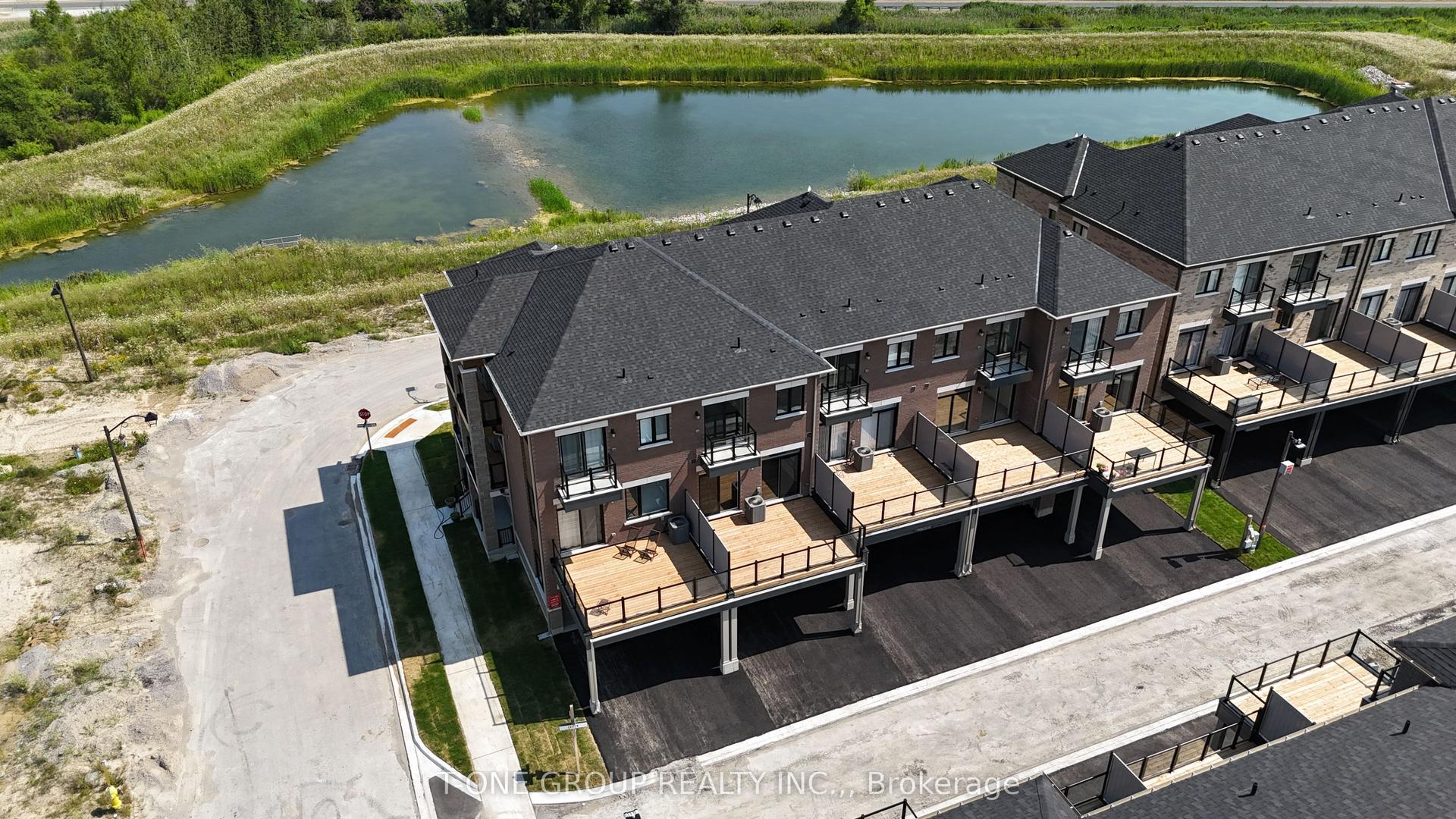 198 Markham Veterans Street, Markham — Townhouse for lease, photo 1