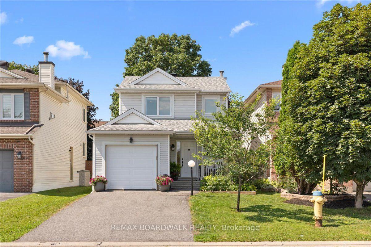 43 Peacock Crescent, Barrhaven — Detached for sale, photo 1