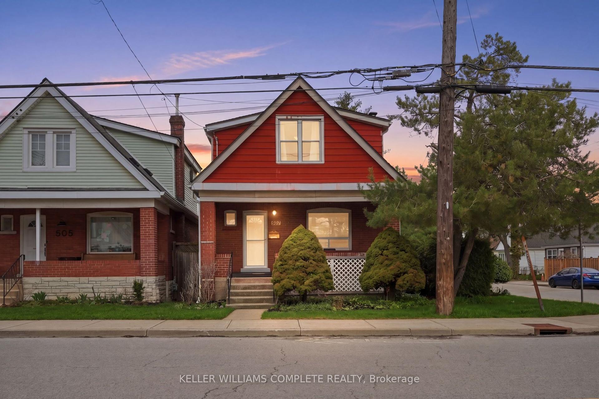 507 Queensdale Avenue E — photo 1