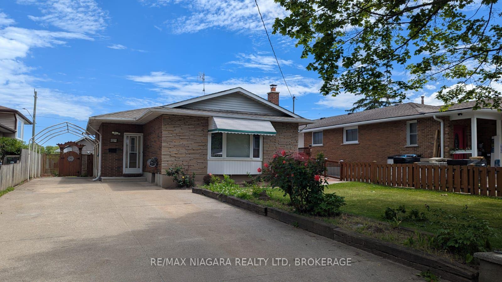 624 Bunting Road — photo 1
