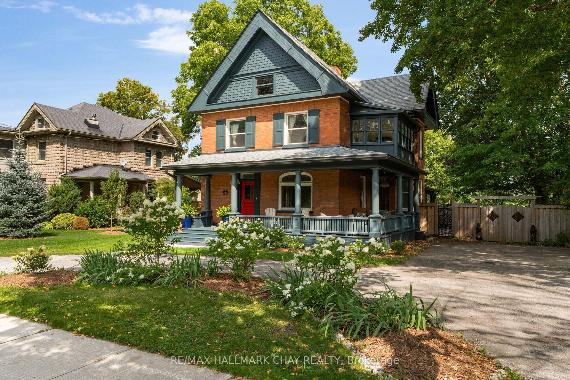 243 Mill Street, Clearview — Detached for sale, photo 1