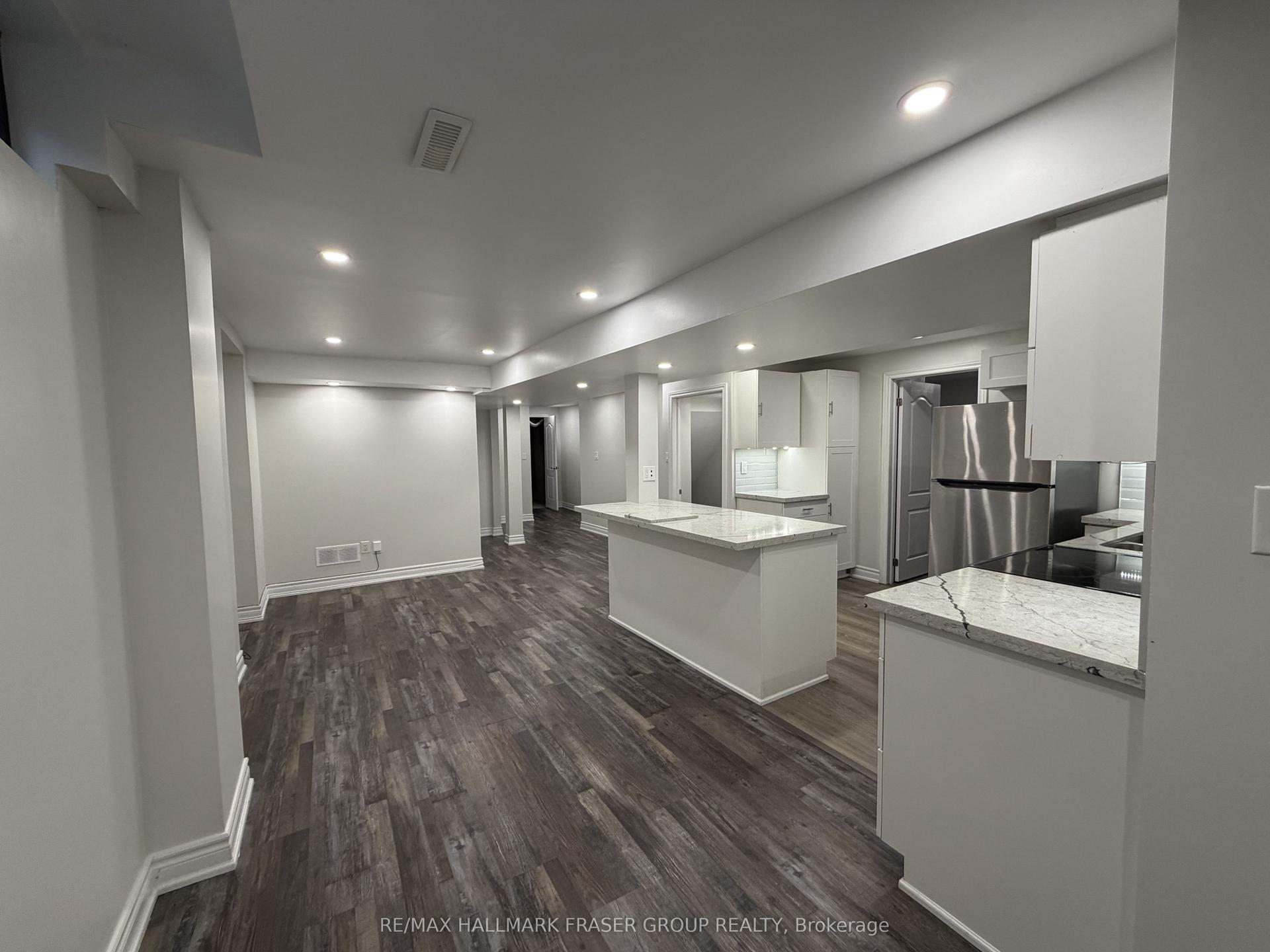 33 Durness Avenue, Toronto — Detached for lease, photo 1