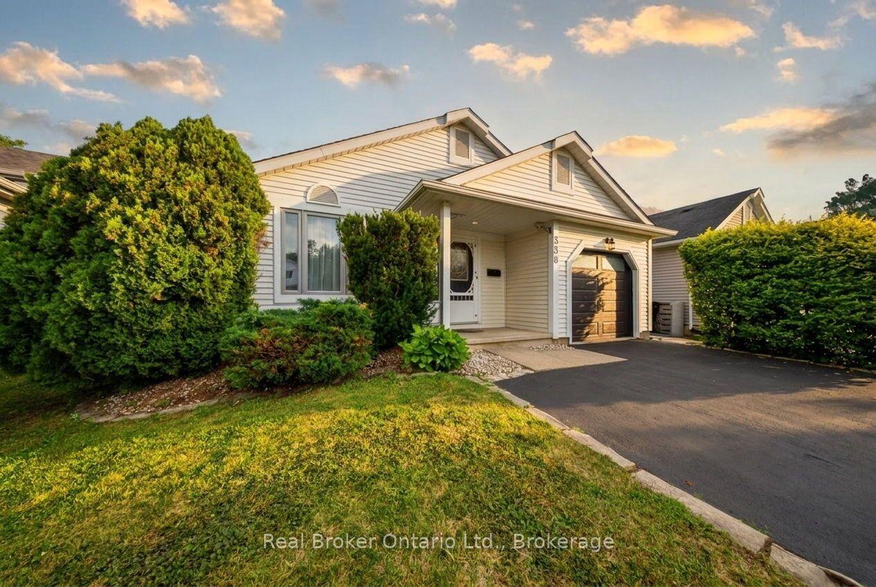 530 Trico Drive, Cambridge — Detached for sale, photo 1