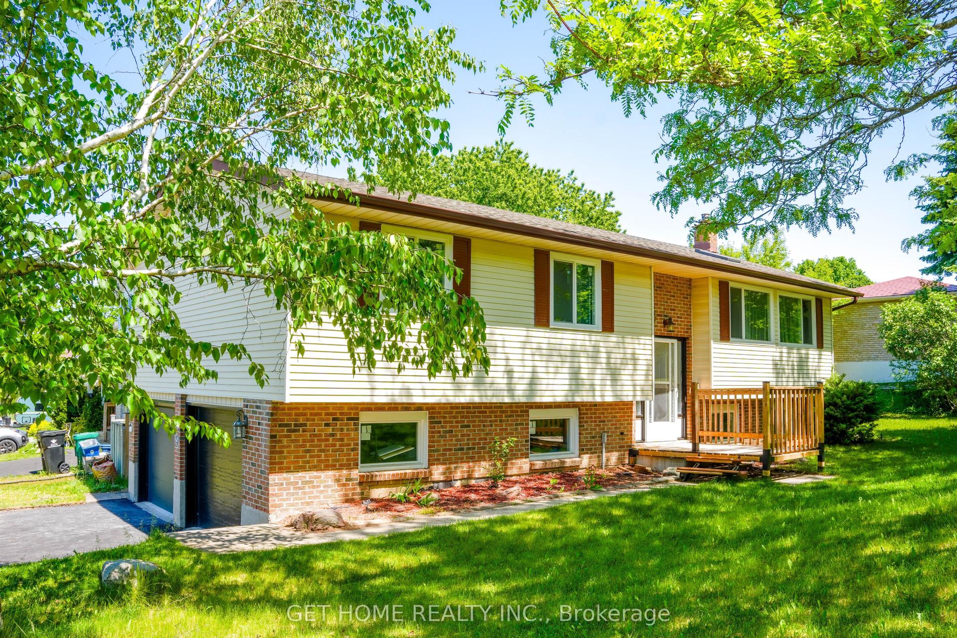 85 High Acres Crescent — photo 1