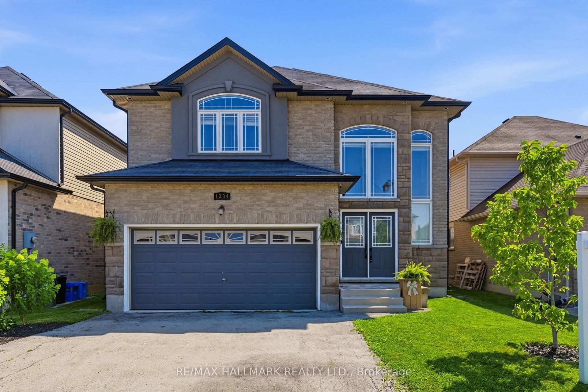 1334 Upper Paradise Road, Hamilton — Detached for sale, photo 1