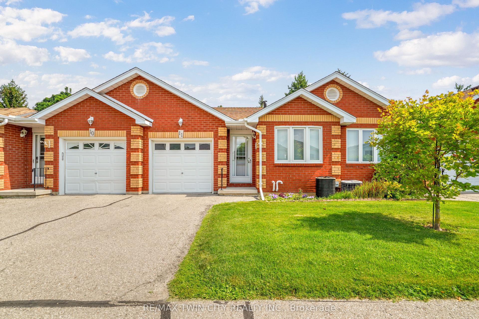 1 Buchanan Crescent 11 #11, Brantford — Condo Town for sale, photo 1