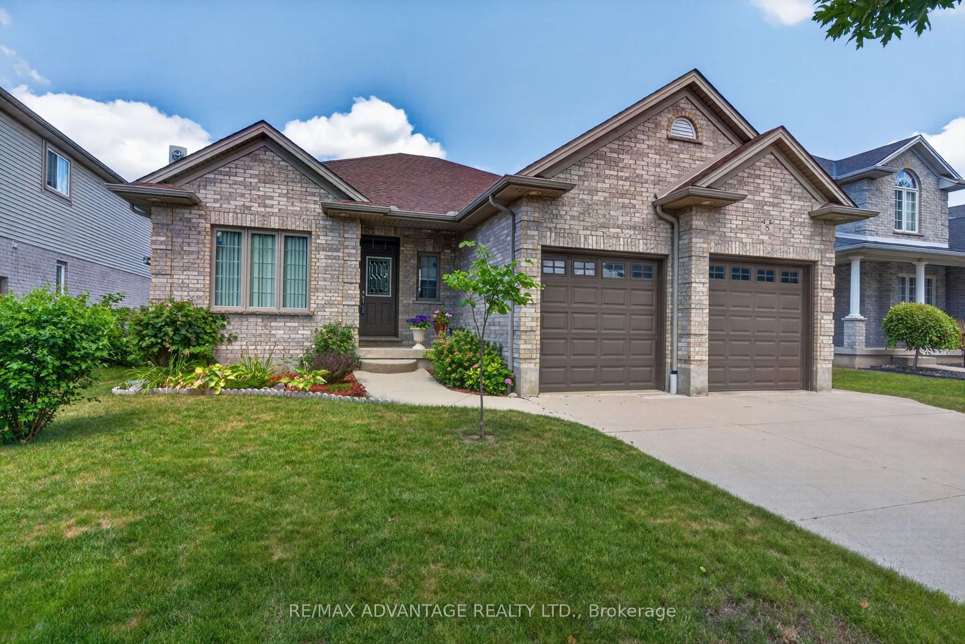 8 Willard Crescent, Middlesex Centre — Detached for sale, photo 1