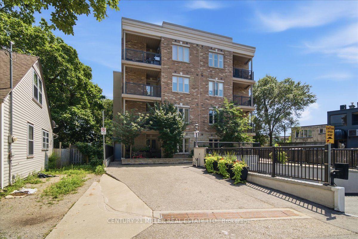 70 Stewart Street 102 #102, Oakville — Condo for sale, photo 1