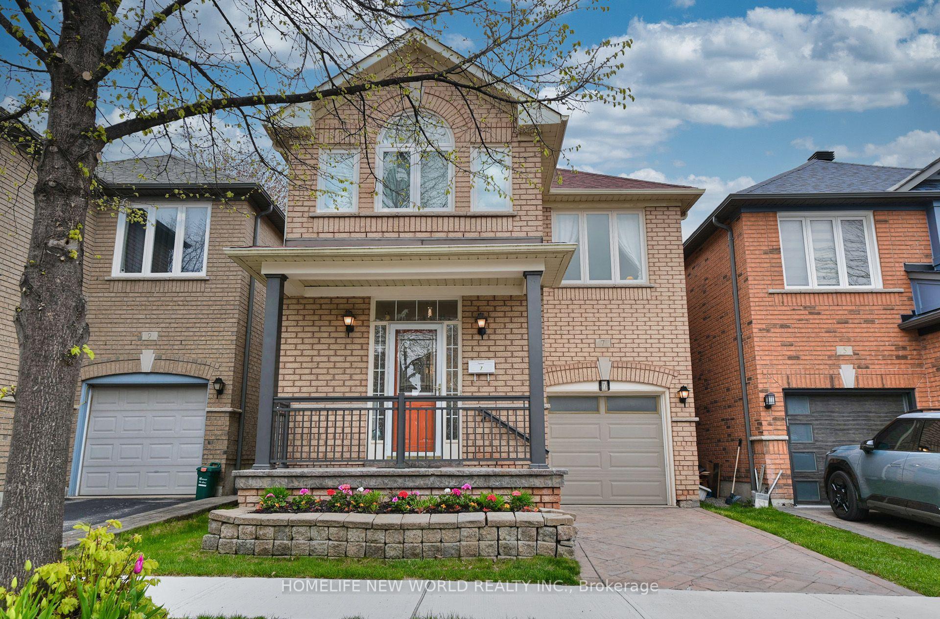 7 Fairlawn Avenue — photo 1