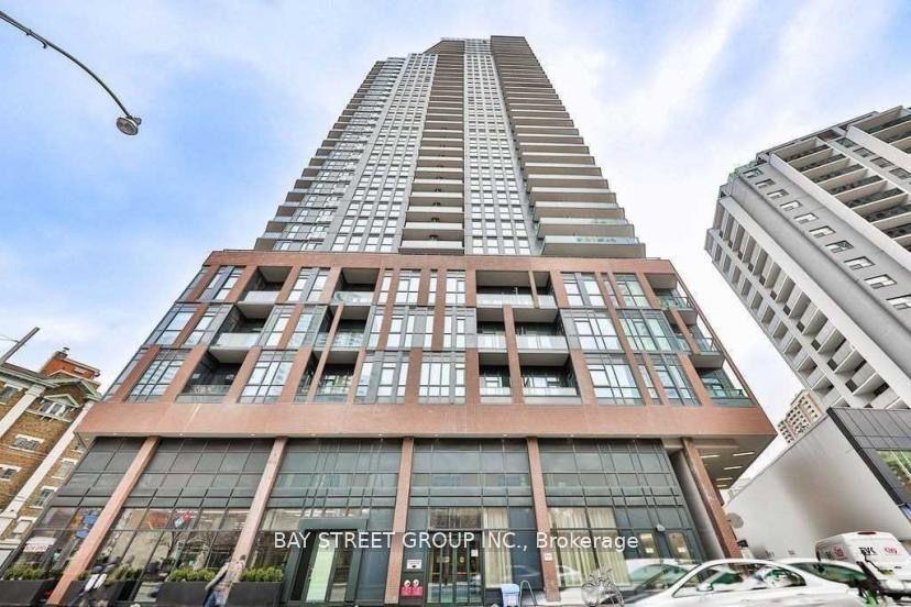 159 Wellesley Street E 2511 #2511, Toronto — Condo for lease, photo 1