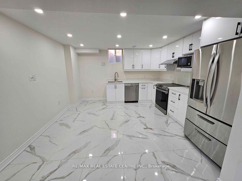 238 Rowe Terrace Basemen #Basemen — photo 1