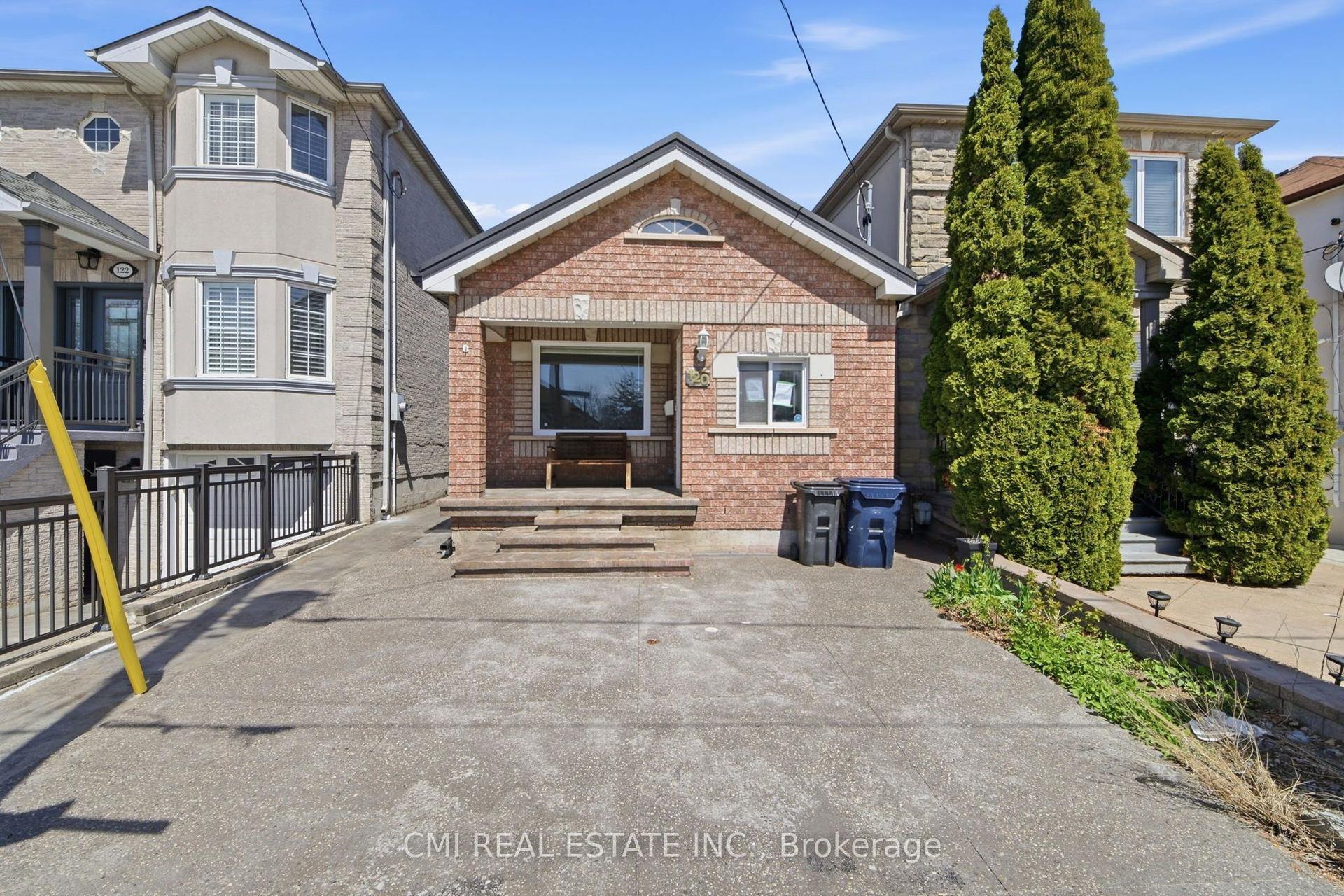 120 Northland Avenue — photo 1