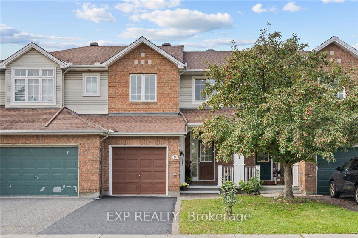 40 Bishops Mills Way, Kanata — Townhouse for sale, photo 1