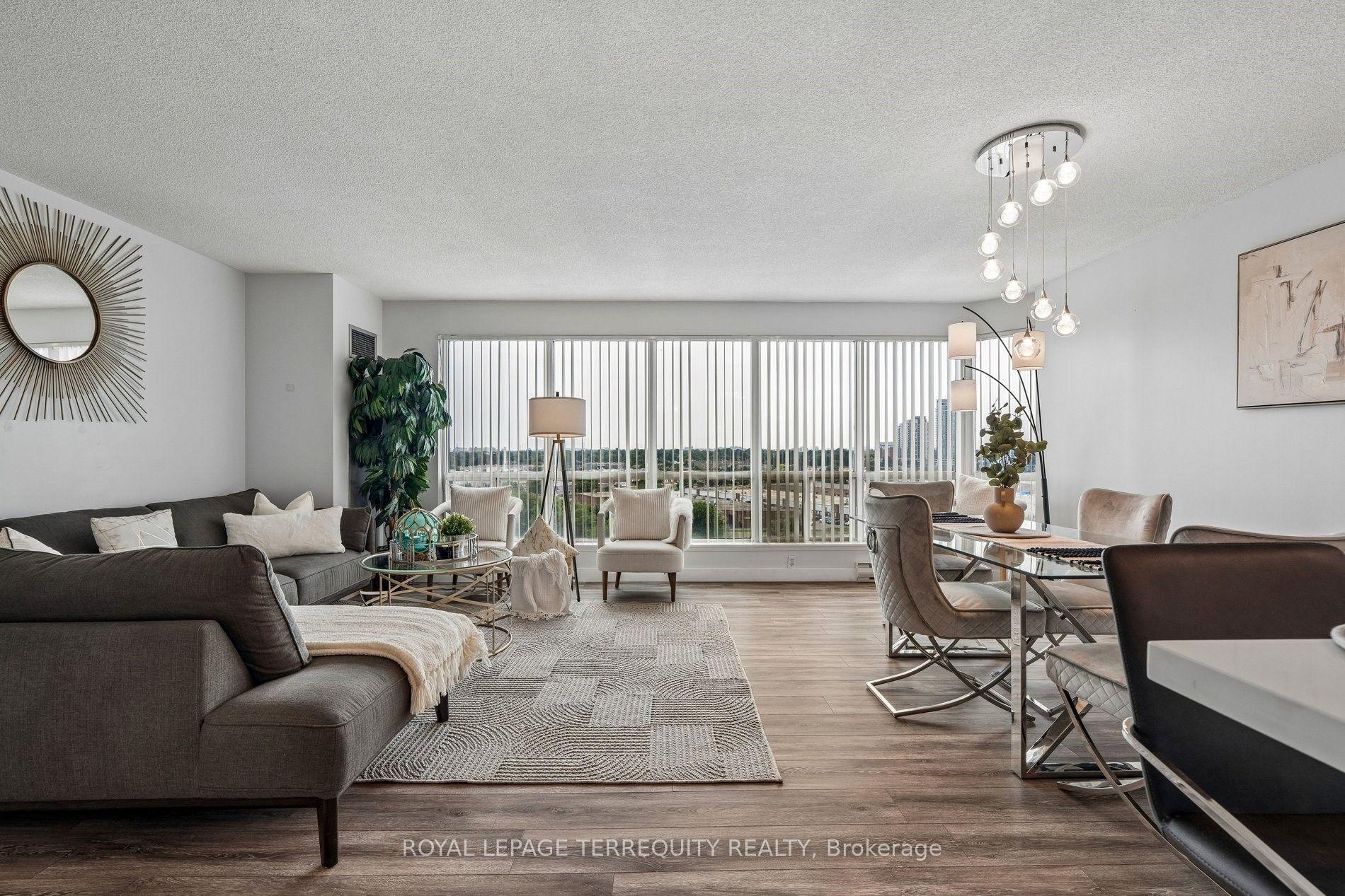 18 Lee Centre Drive 906 #906, Toronto — Condo for sale, photo 1