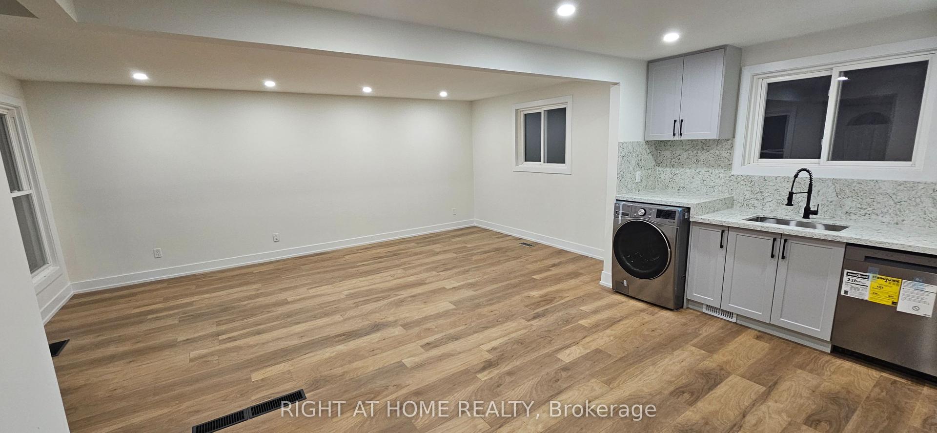 38 Jasper Drive Main Floor #Main Floor, Aurora — Detached for lease, photo 1