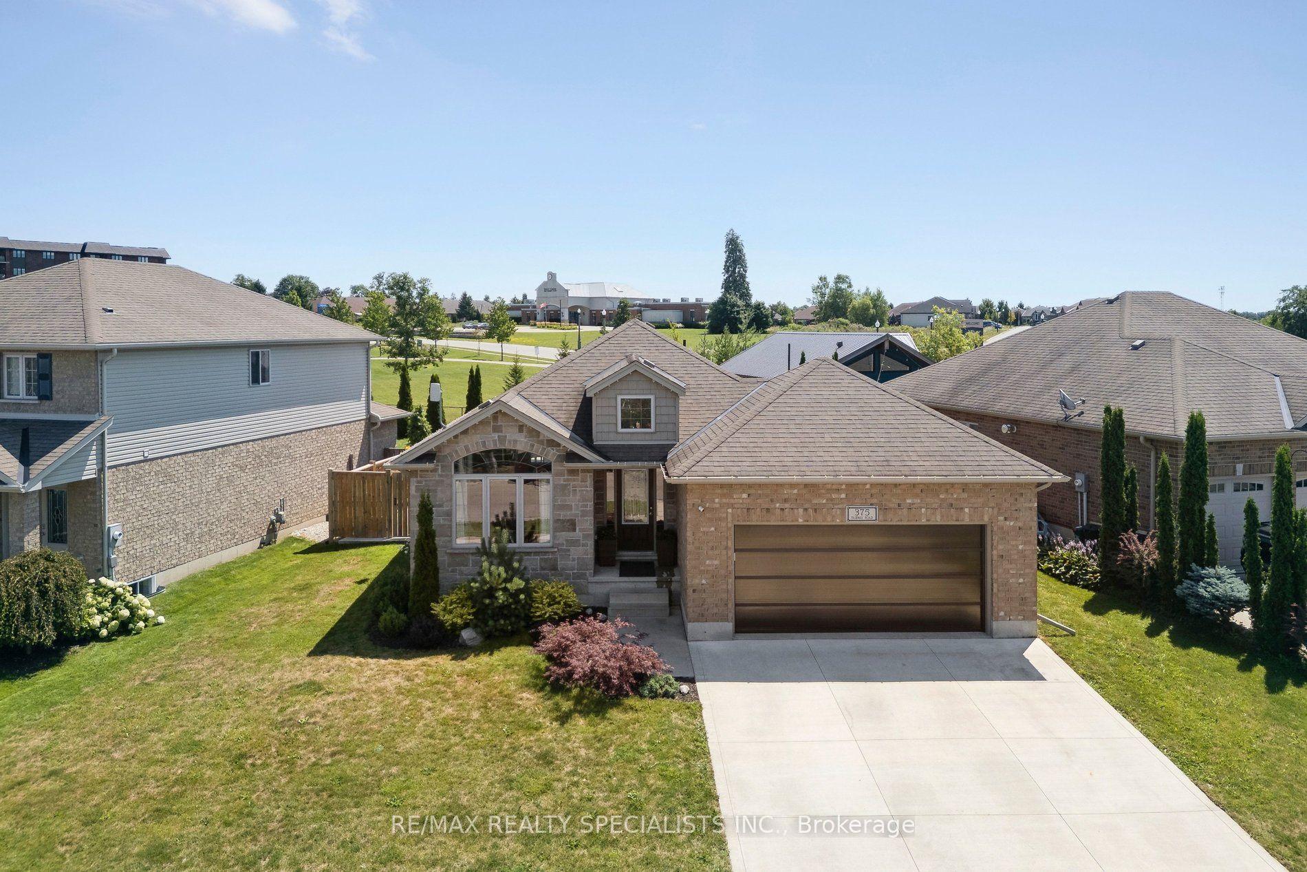 375 Fairway Road, Woodstock — Detached for sale, photo 1