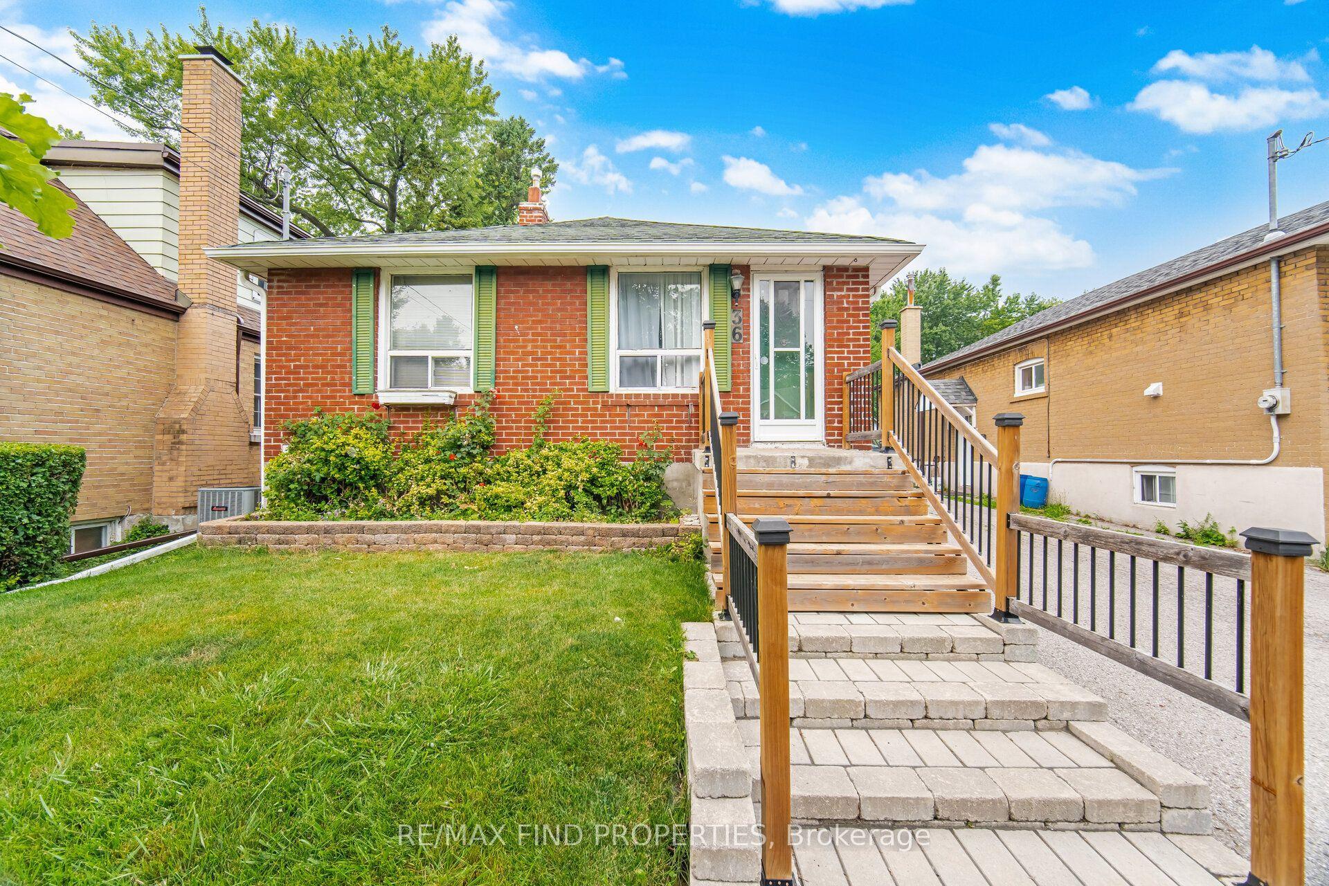 36 Pinegrove Avenue, Toronto — Detached for sale, photo 1