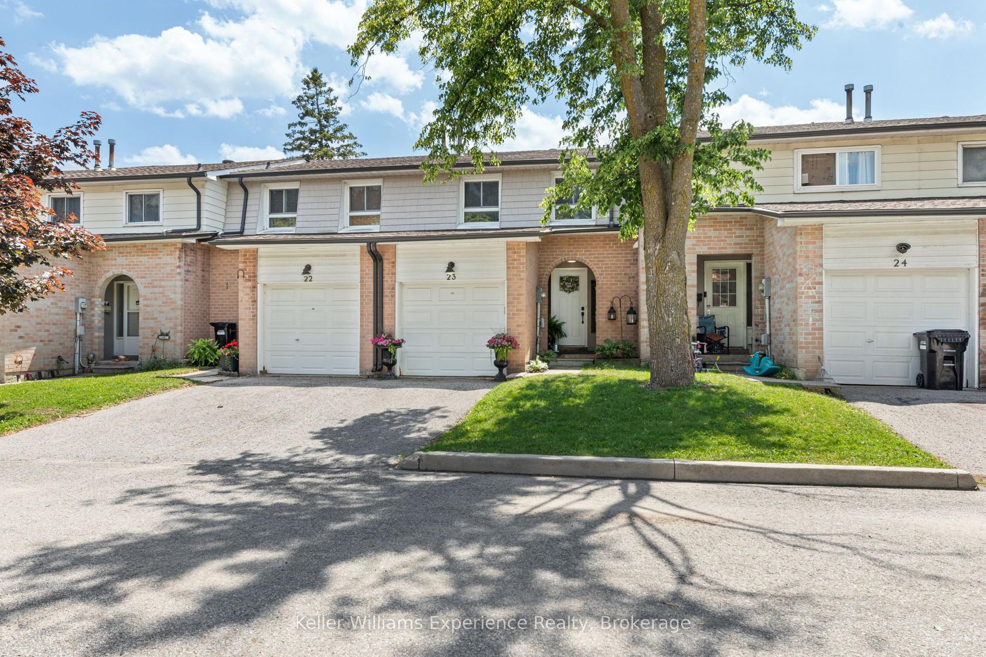2 Bernick Drive 23 #23, Barrie — Condo Town for sale, photo 1