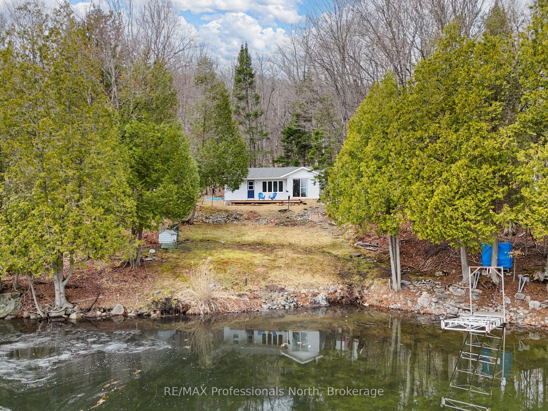 223B Sunnylea Avenue — photo 1