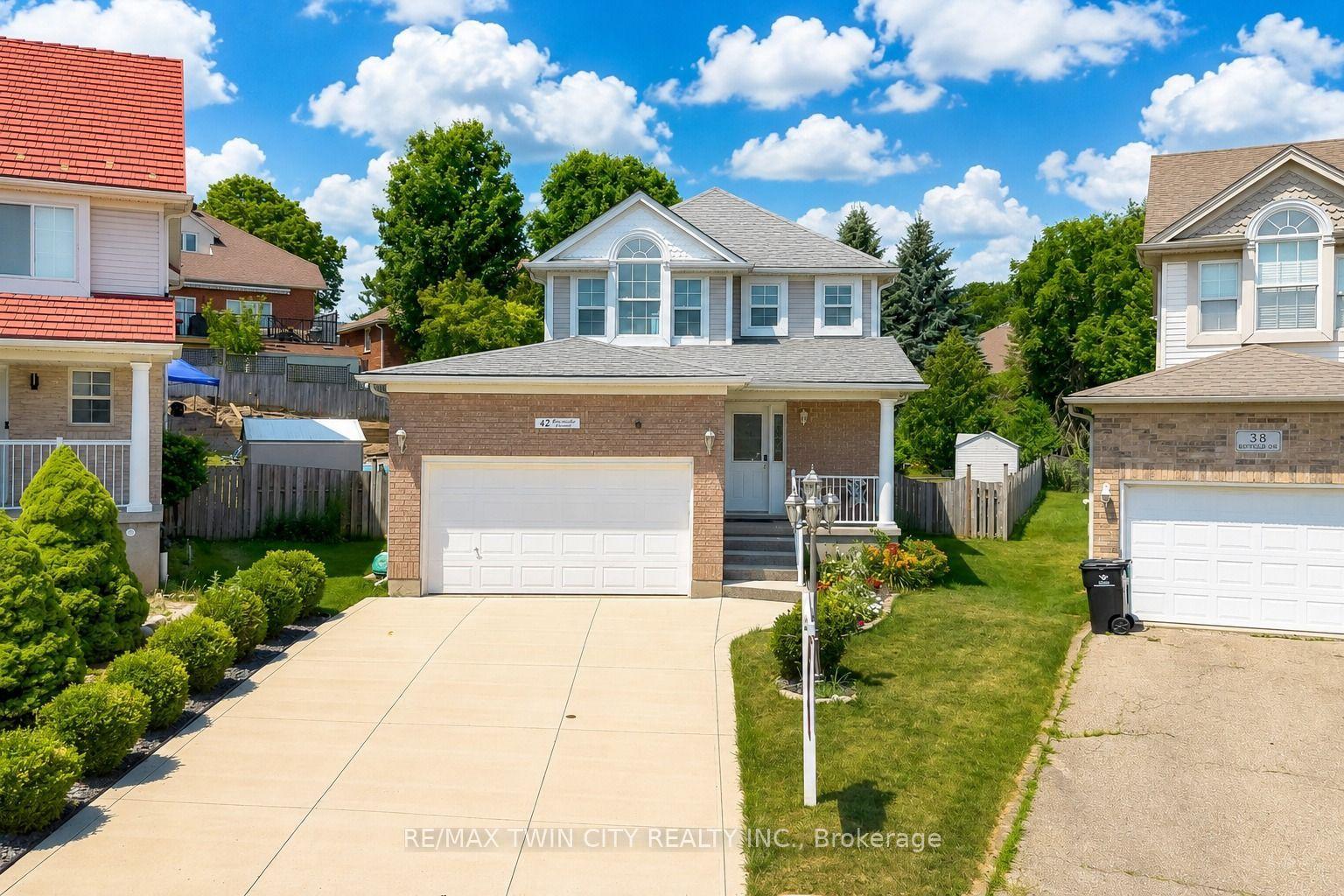 42 Briarmeadow Crescent, Kitchener — Detached for sale, photo 1