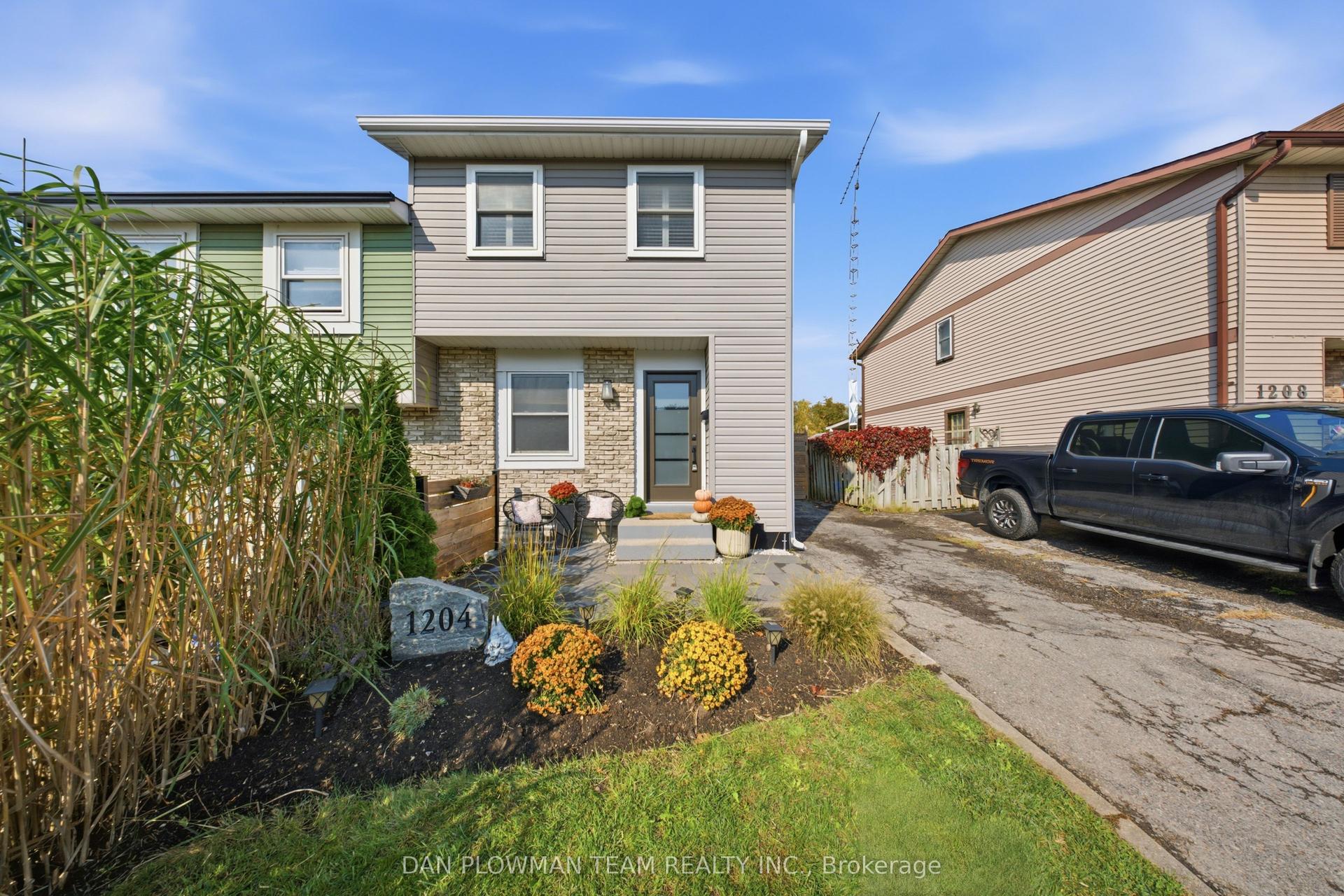 1204 Southdale Avenue, Oshawa — Semi-Detached for sale, photo 1