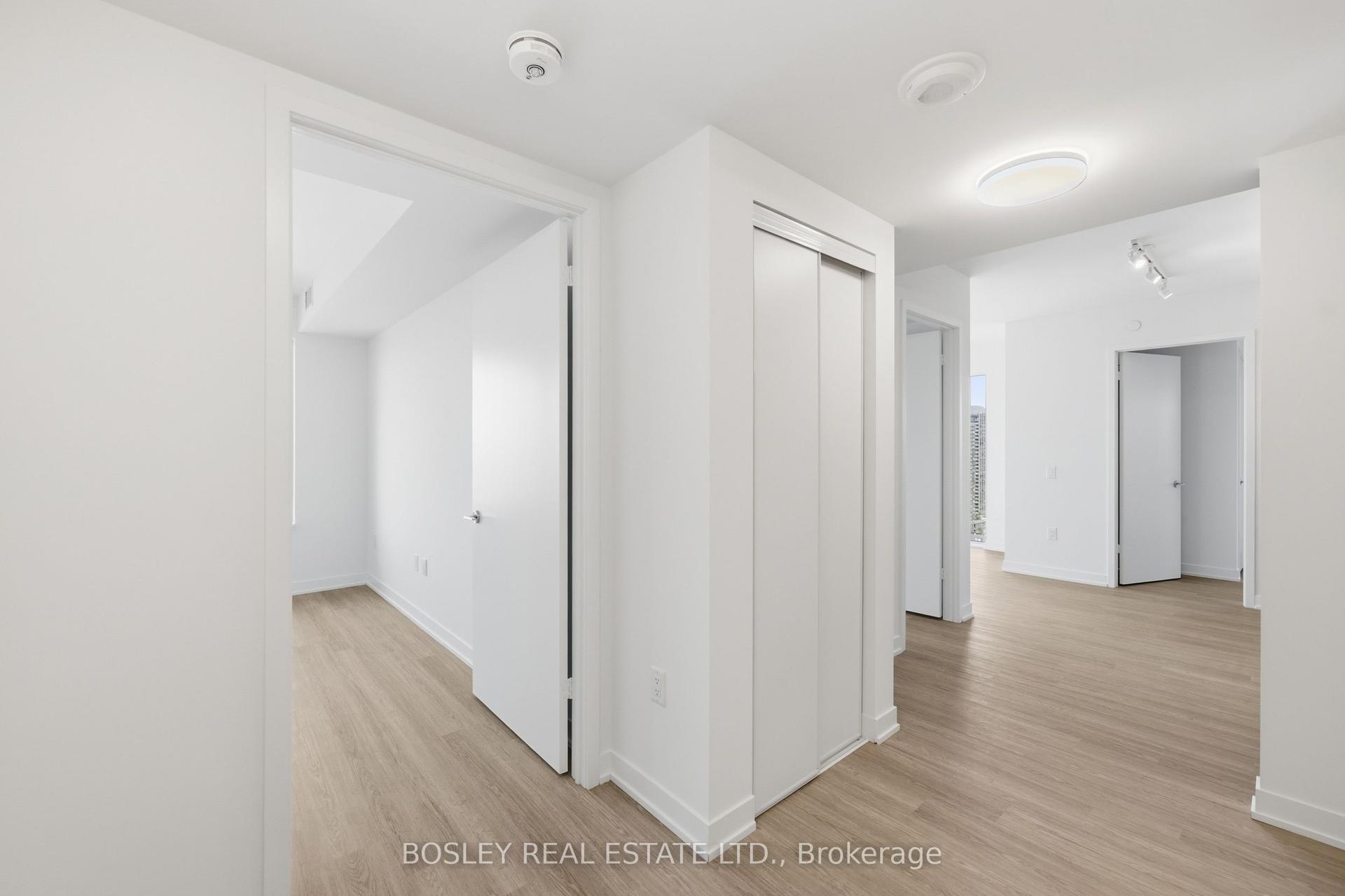 15 David Salomon Drive 2302 #2302, Toronto — Condo for lease, photo 1